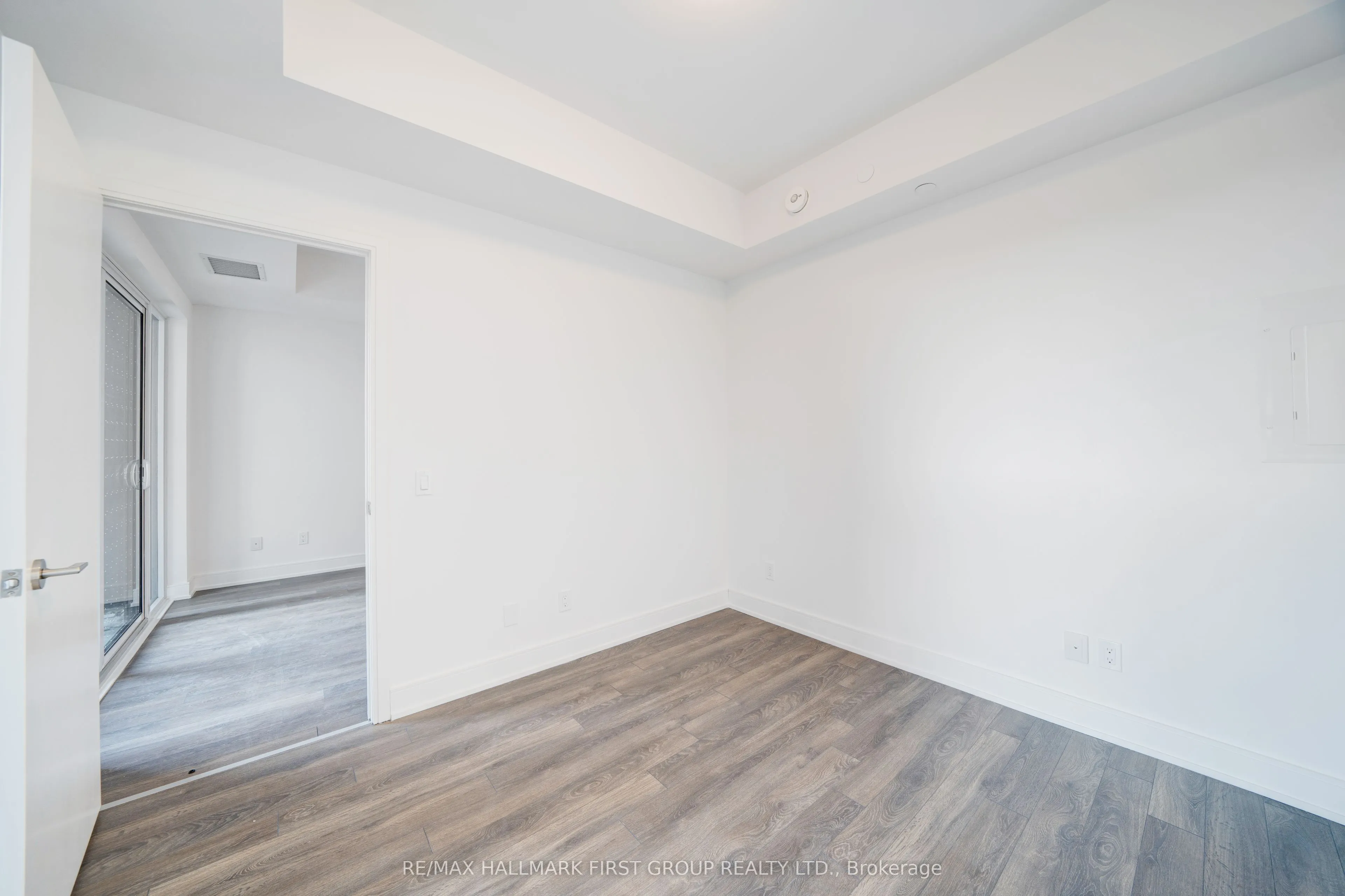 1350 Ellesmere Road, #301