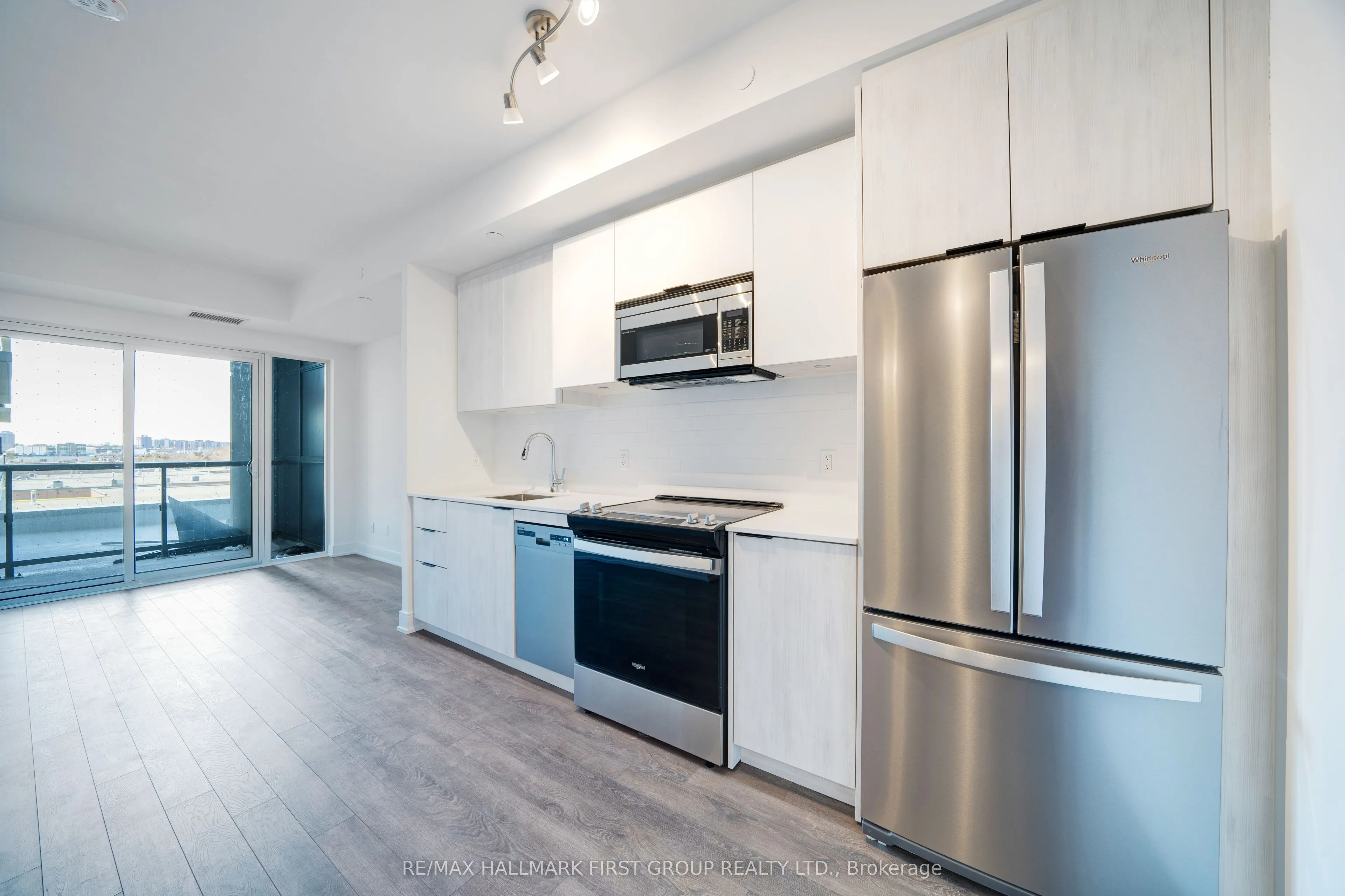 1350 Ellesmere Road, #301