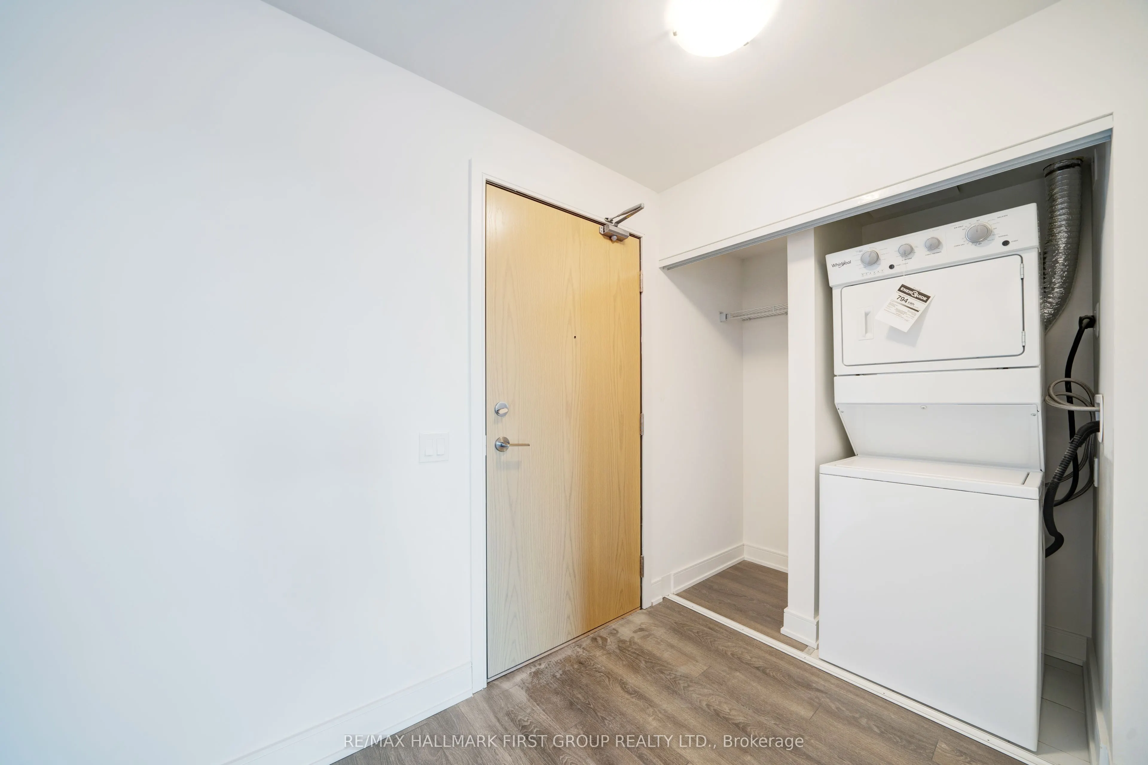 1350 Ellesmere Road, #301