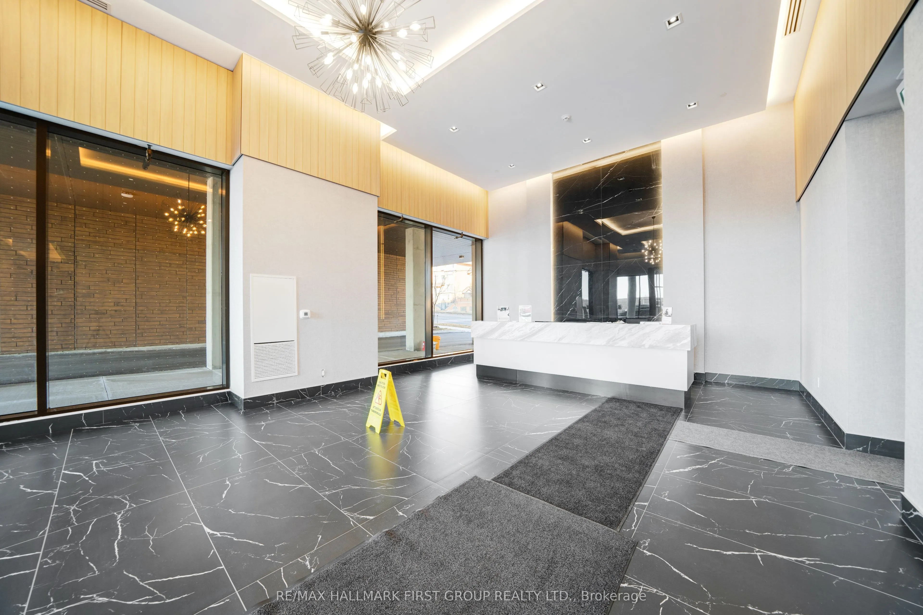 1350 Ellesmere Road, #301
