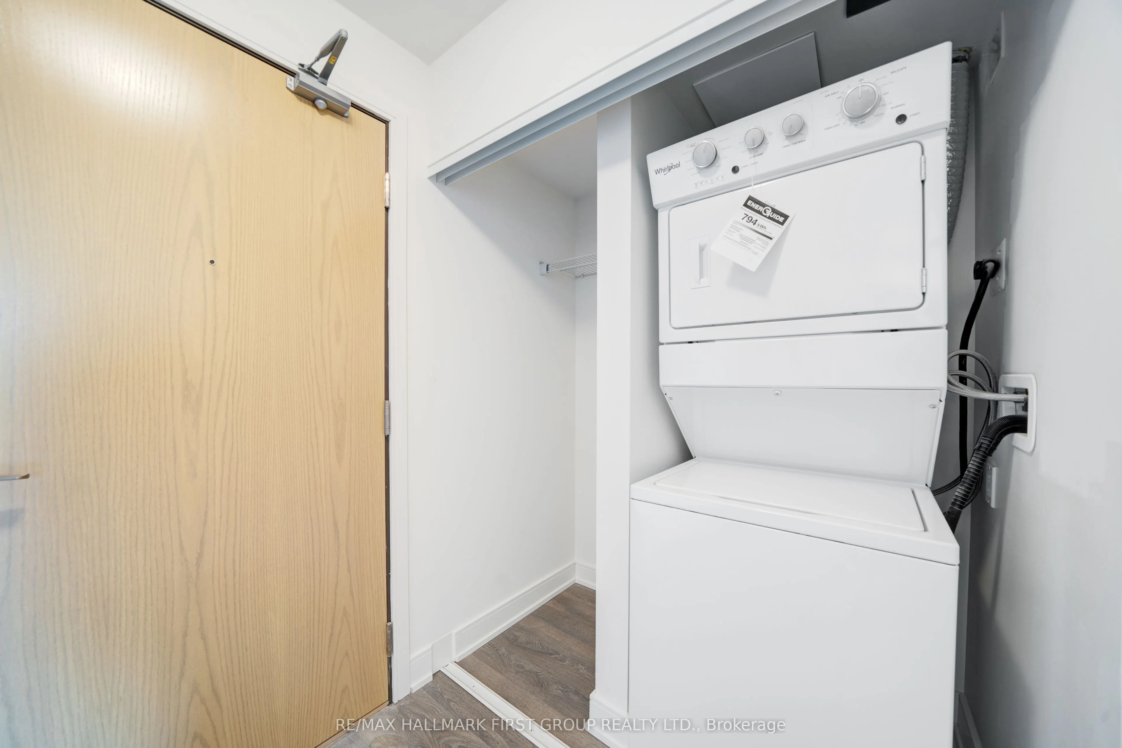 1350 Ellesmere Road, #301