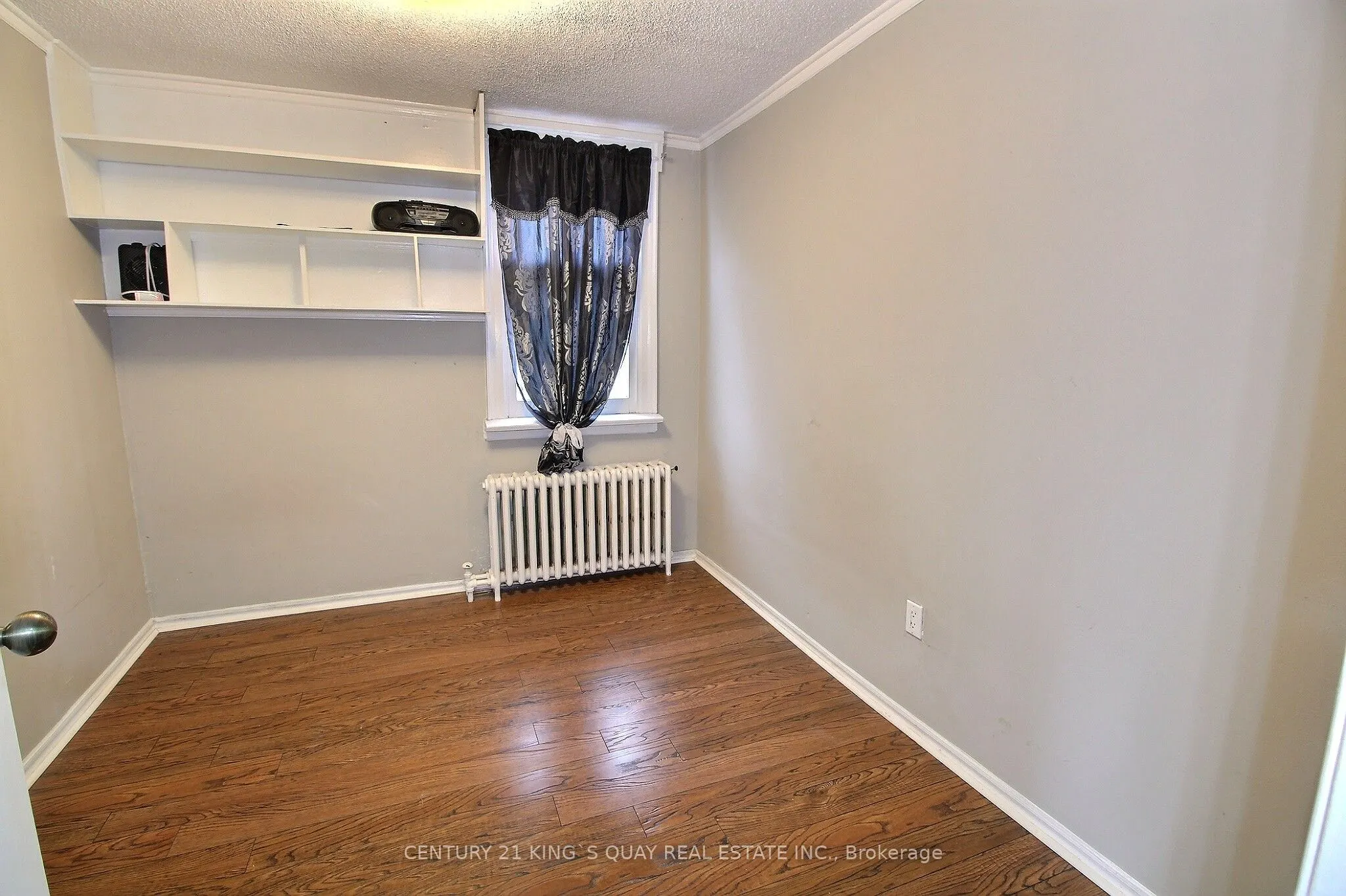 211 Park Road S
