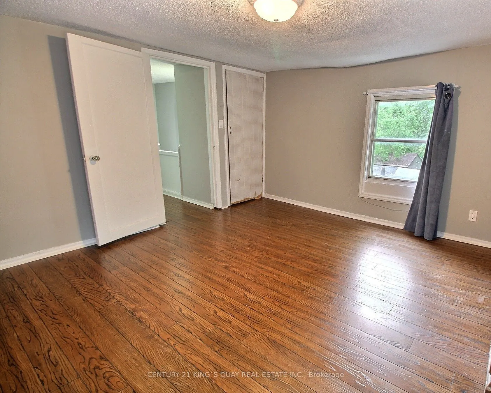 211 Park Road S