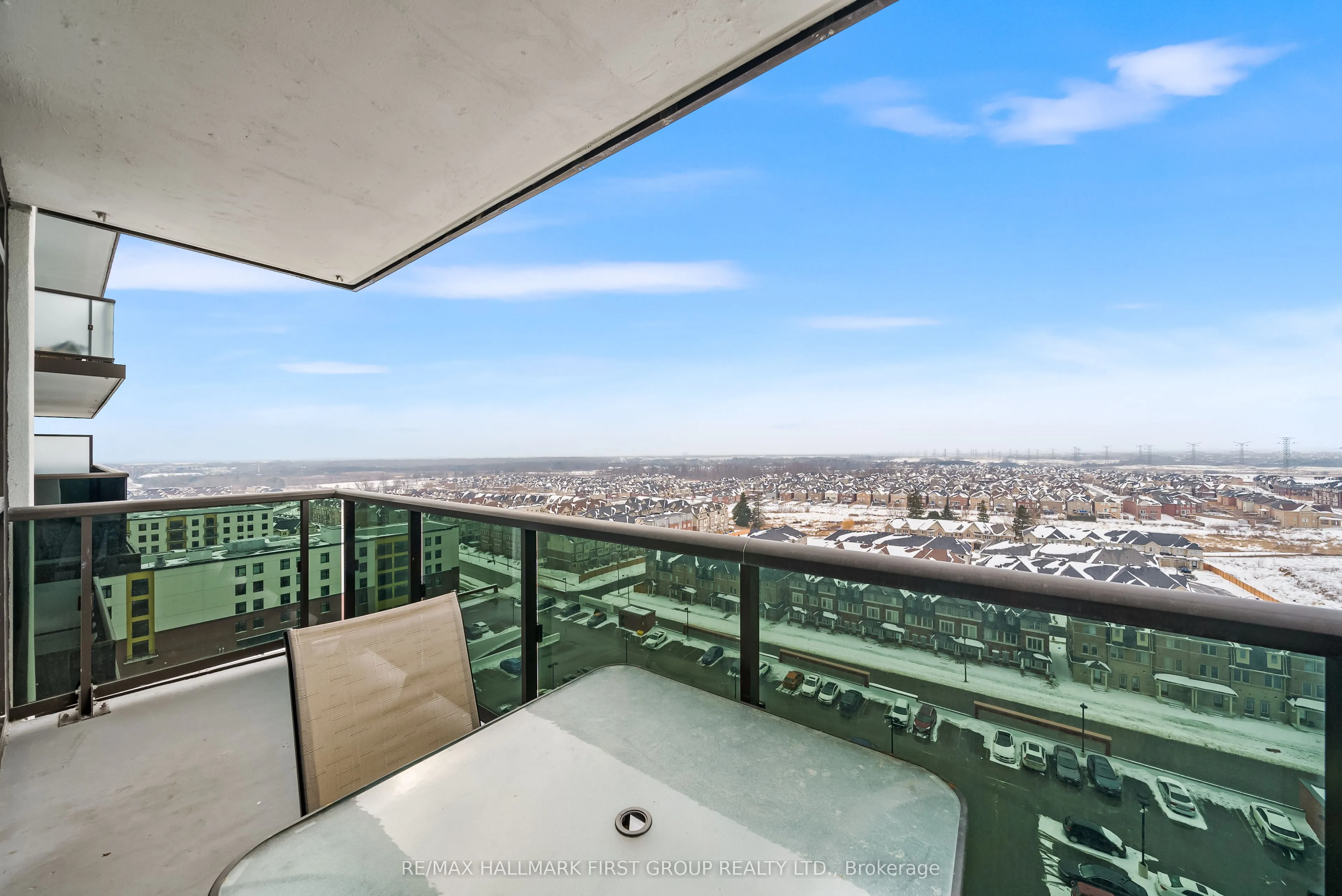 2550 Simcoe Street N, #1220
