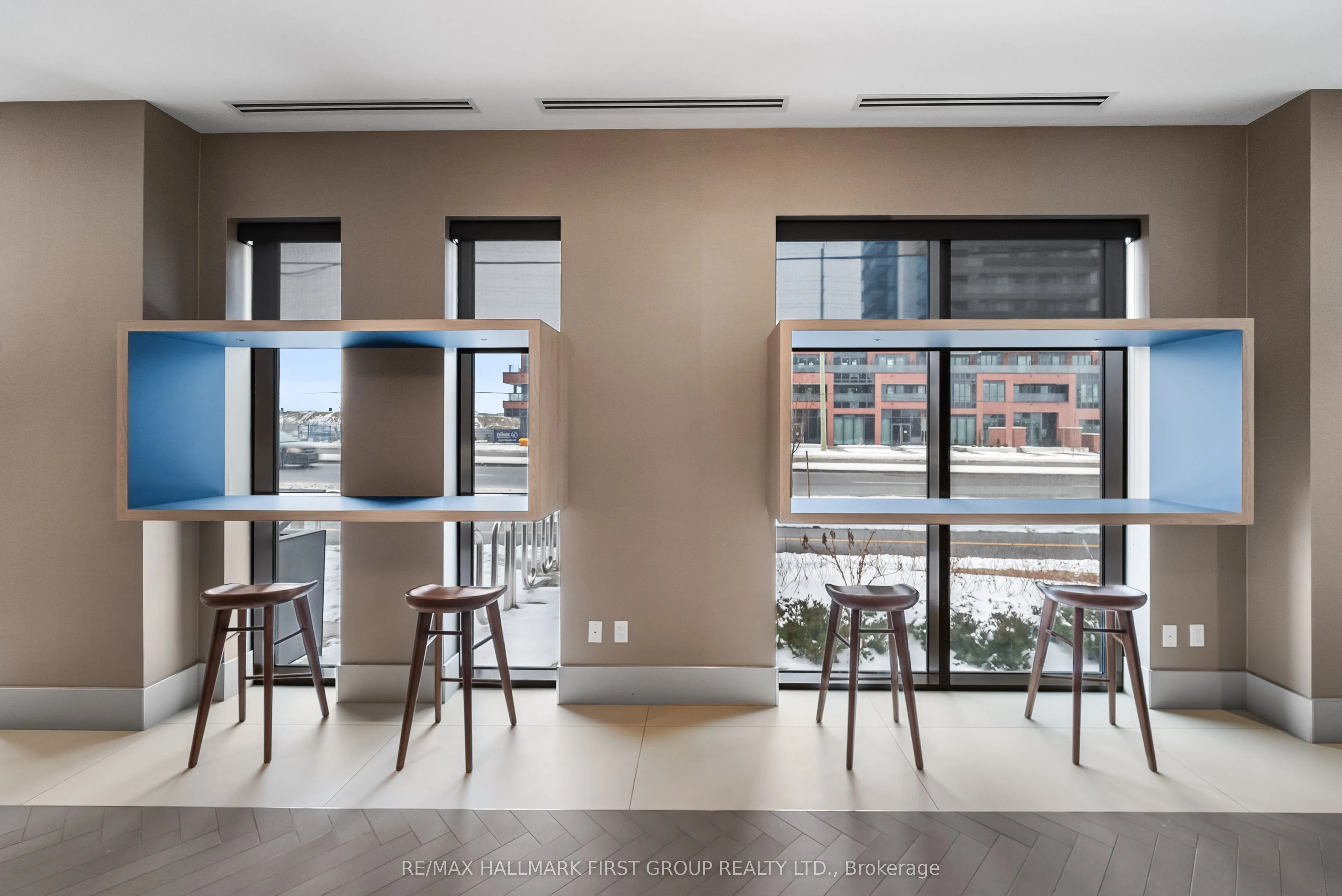 2550 Simcoe Street N, #1220