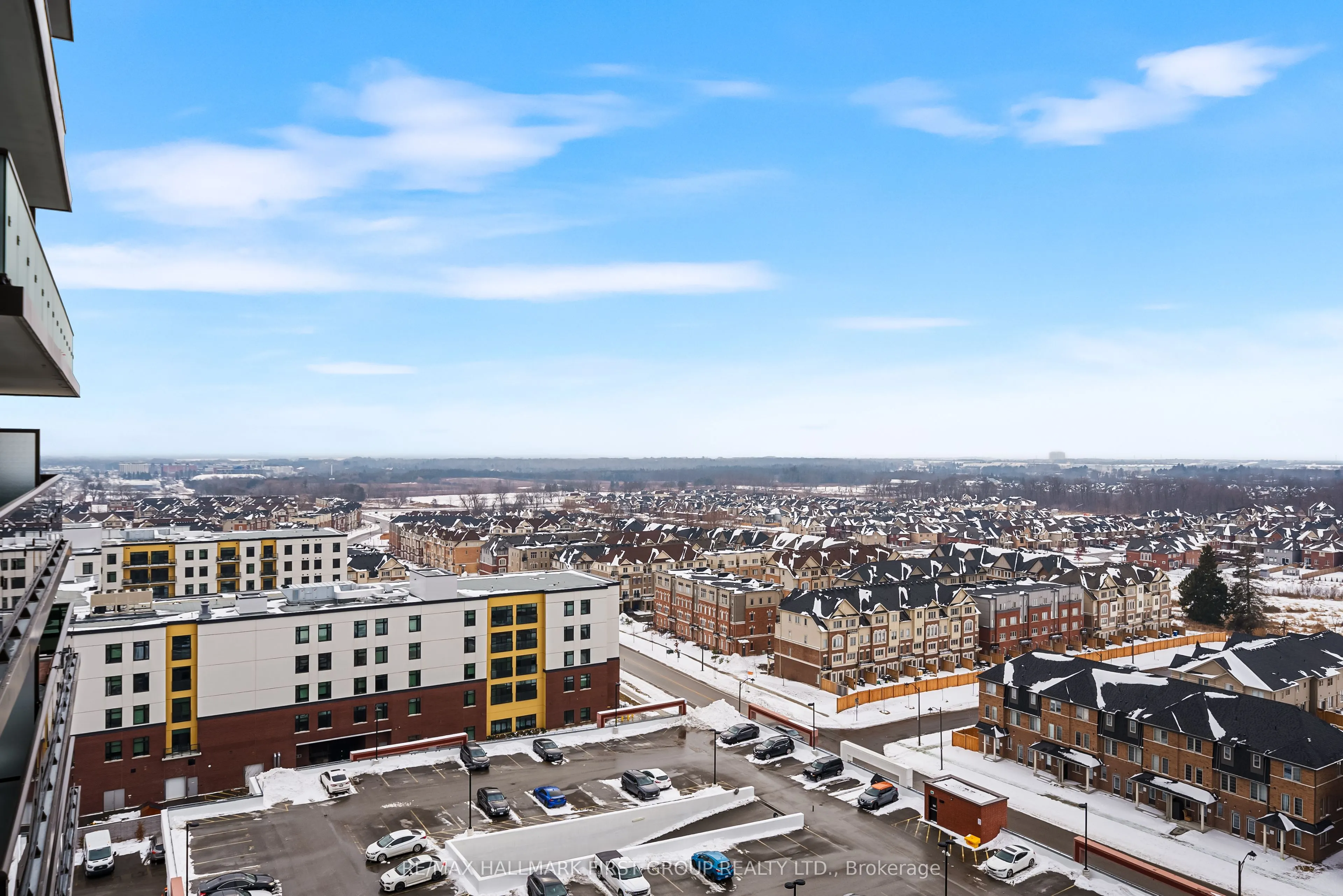 2550 Simcoe Street N, #1220