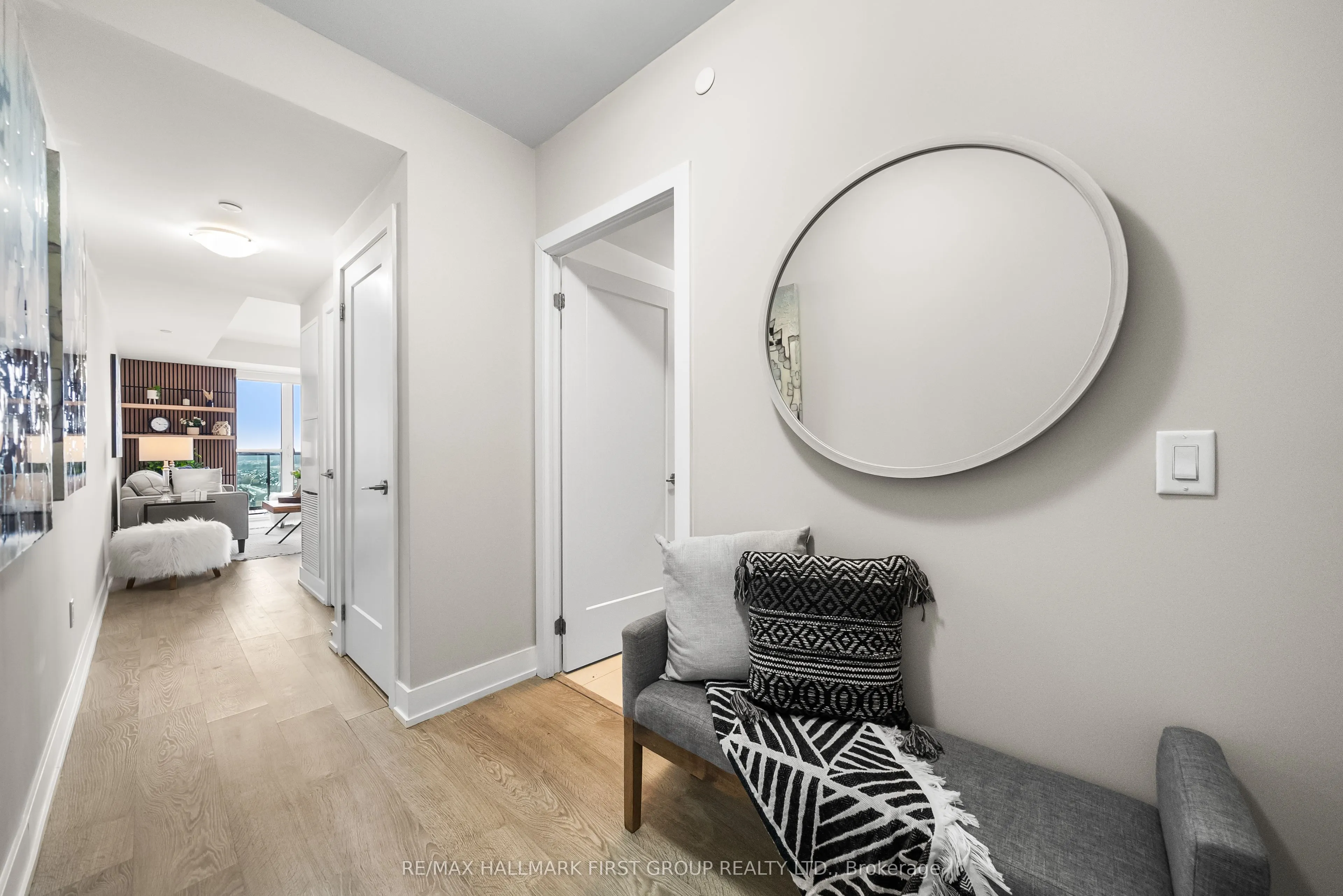 2550 Simcoe Street N, #1220