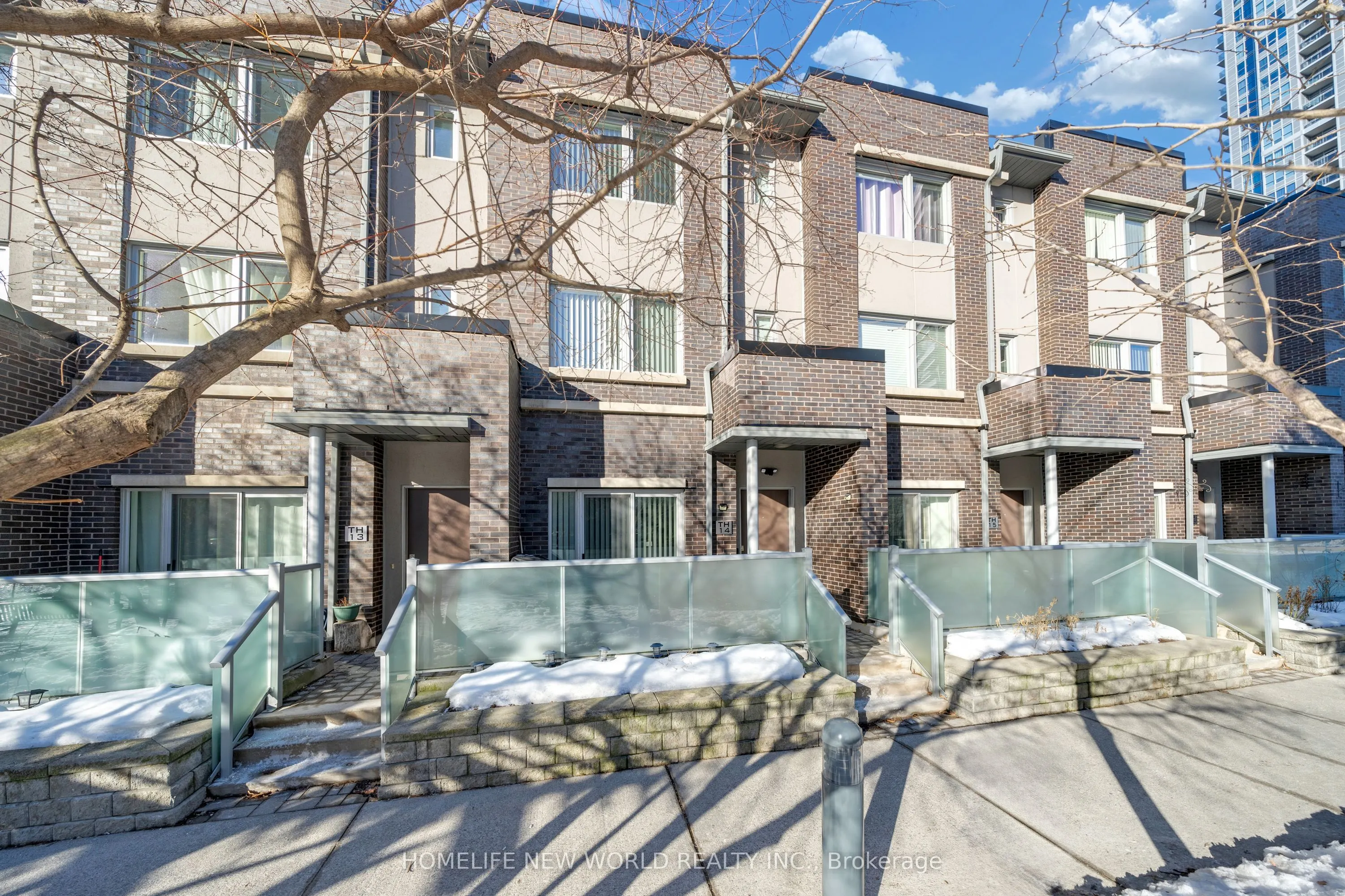 310 Village Green Square #14
