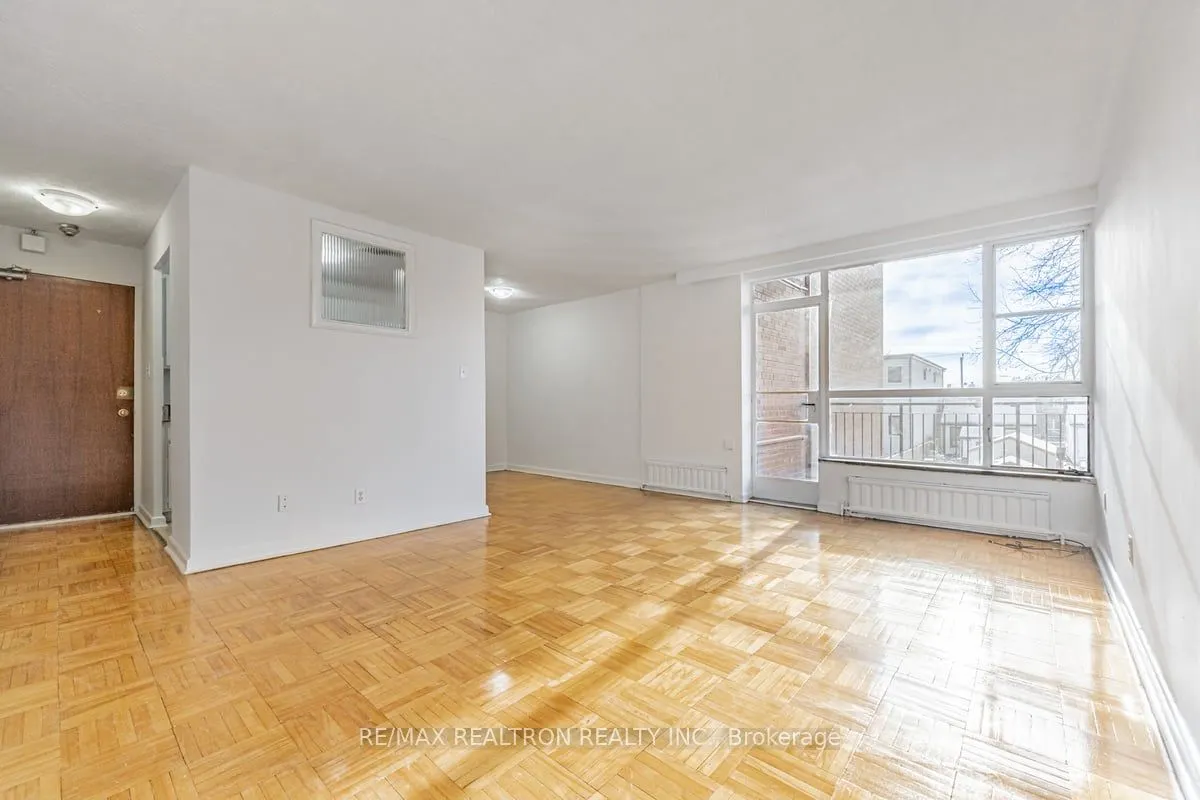 165 Cosburn Avenue, #307