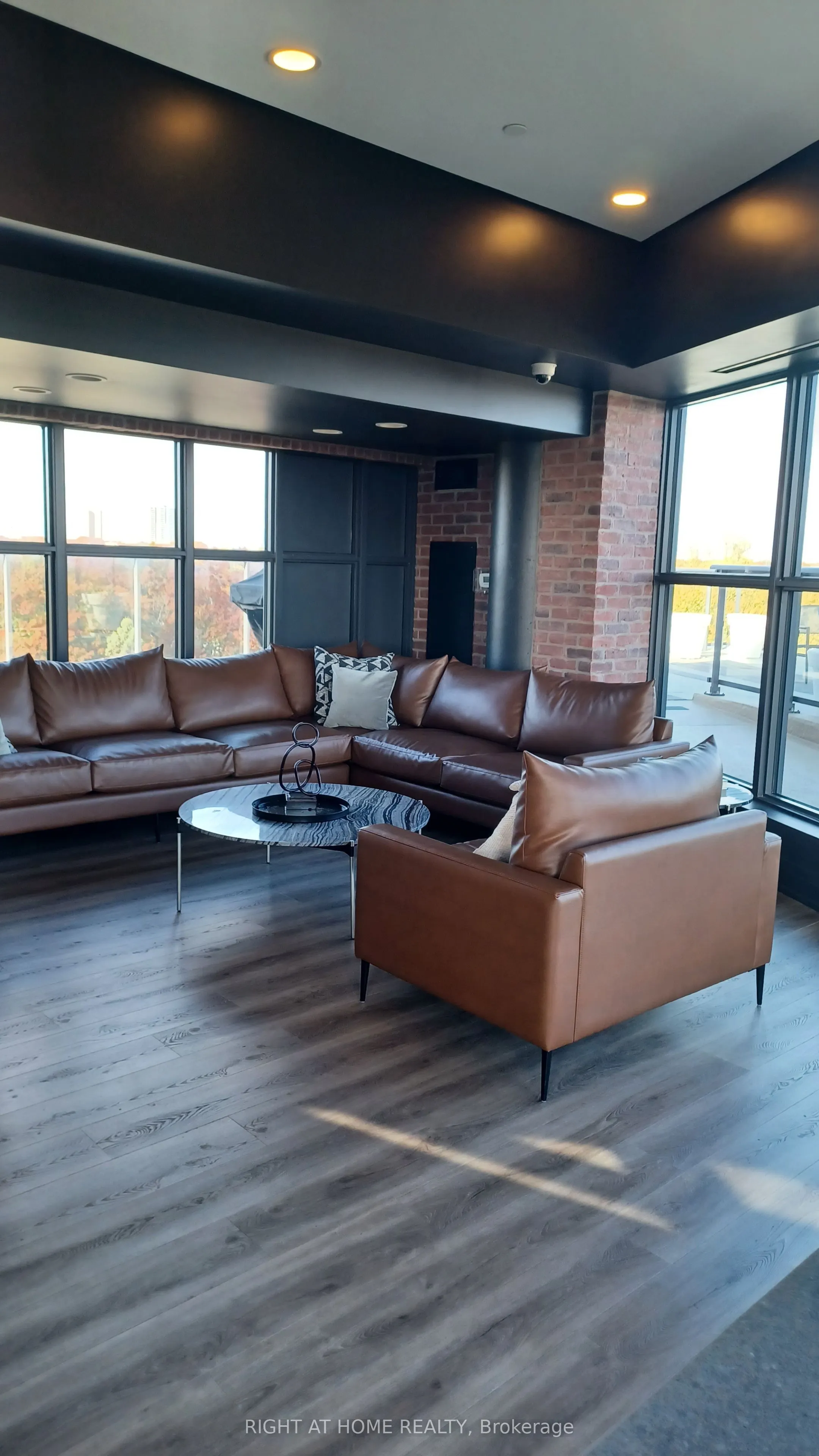 1400 Kingston Road #501