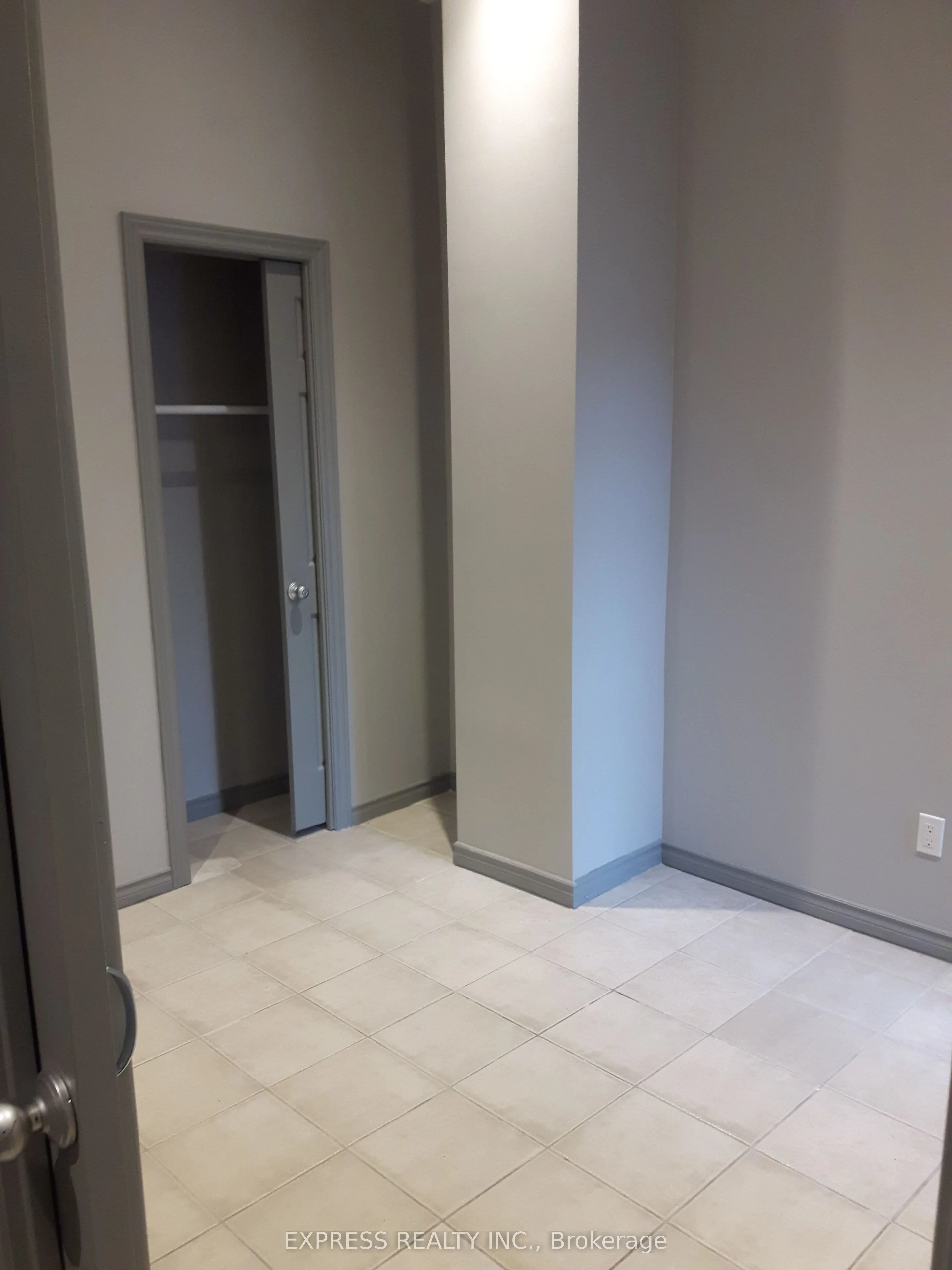 304 Broadview Avenue E, #Upper