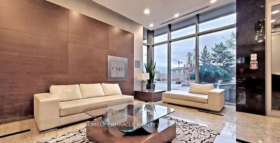181 Village Green Square, #Ph20