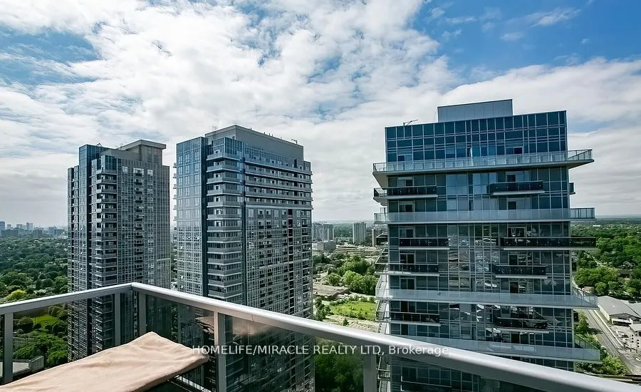 181 Village Green Square, #Ph20
