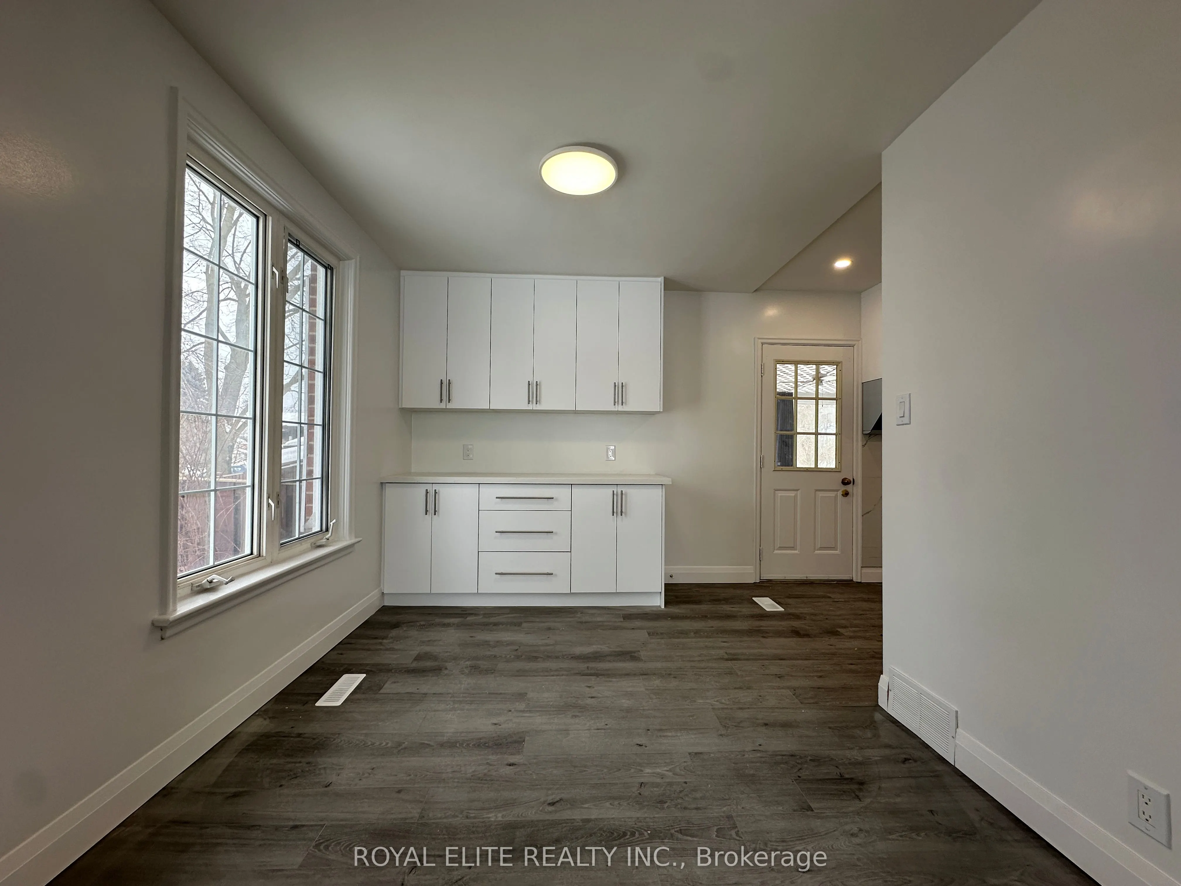19 Montgomery Avenue, #MAIN