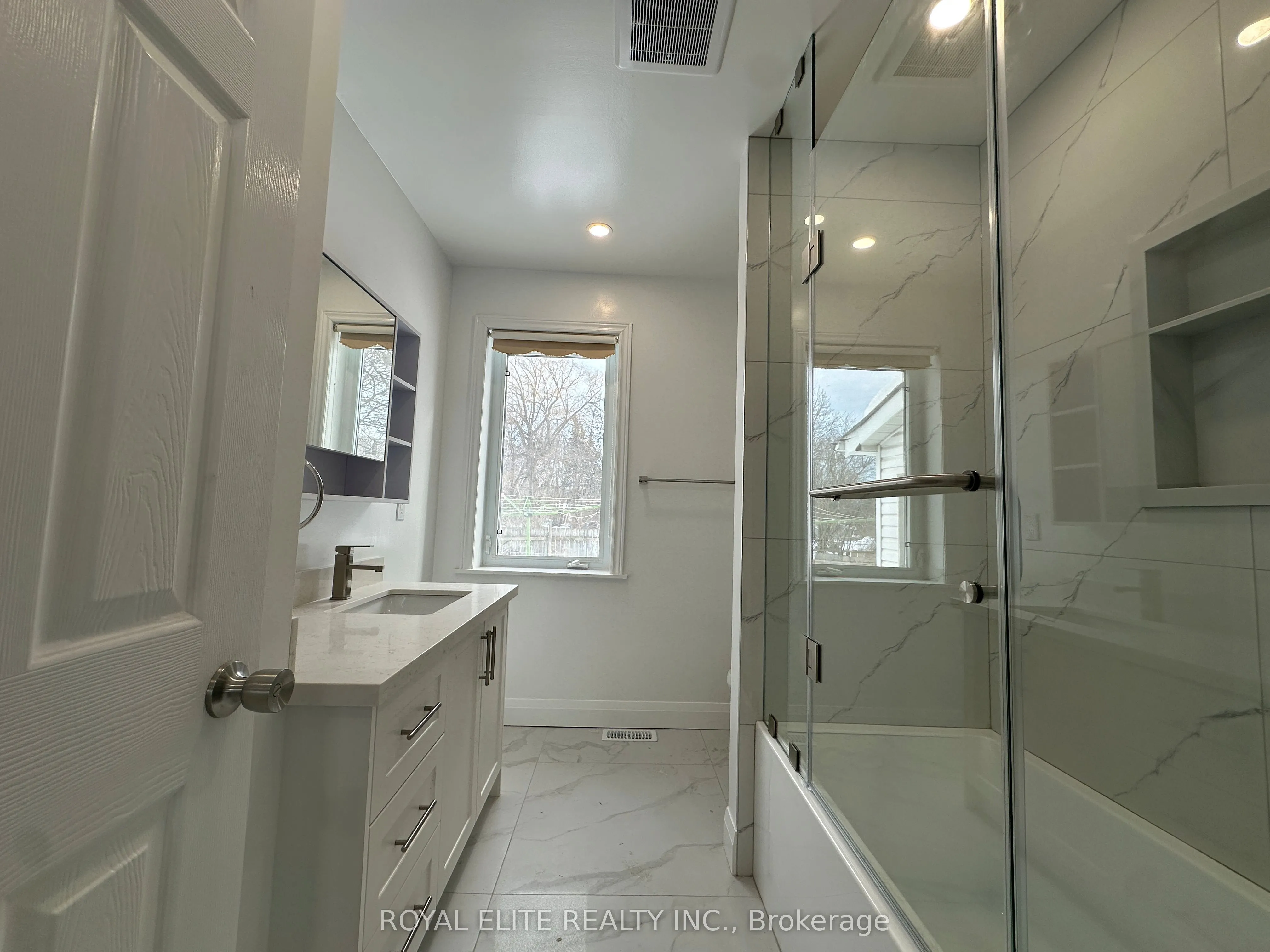 19 Montgomery Avenue, #MAIN