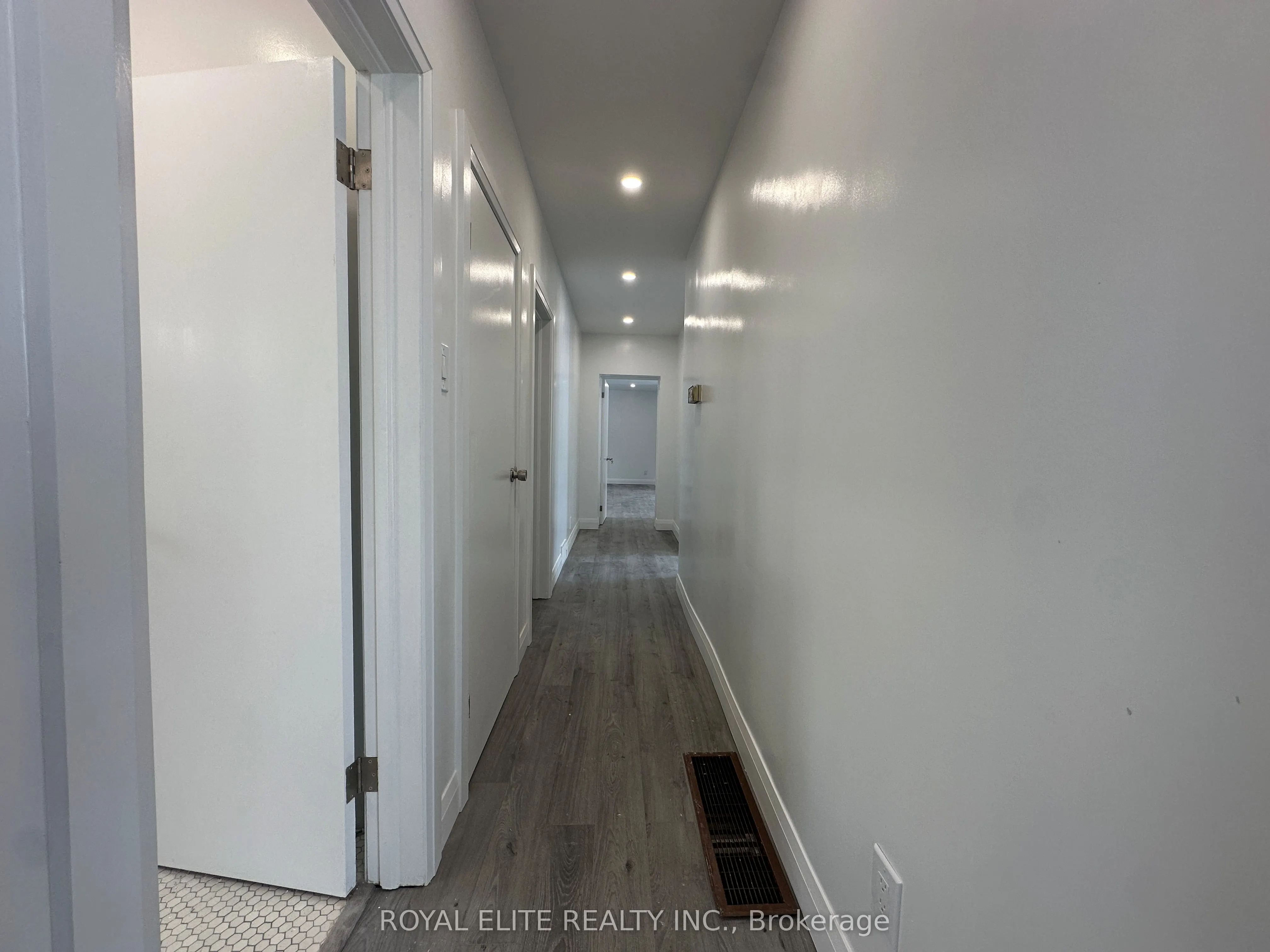 19 Montgomery Avenue, #MAIN