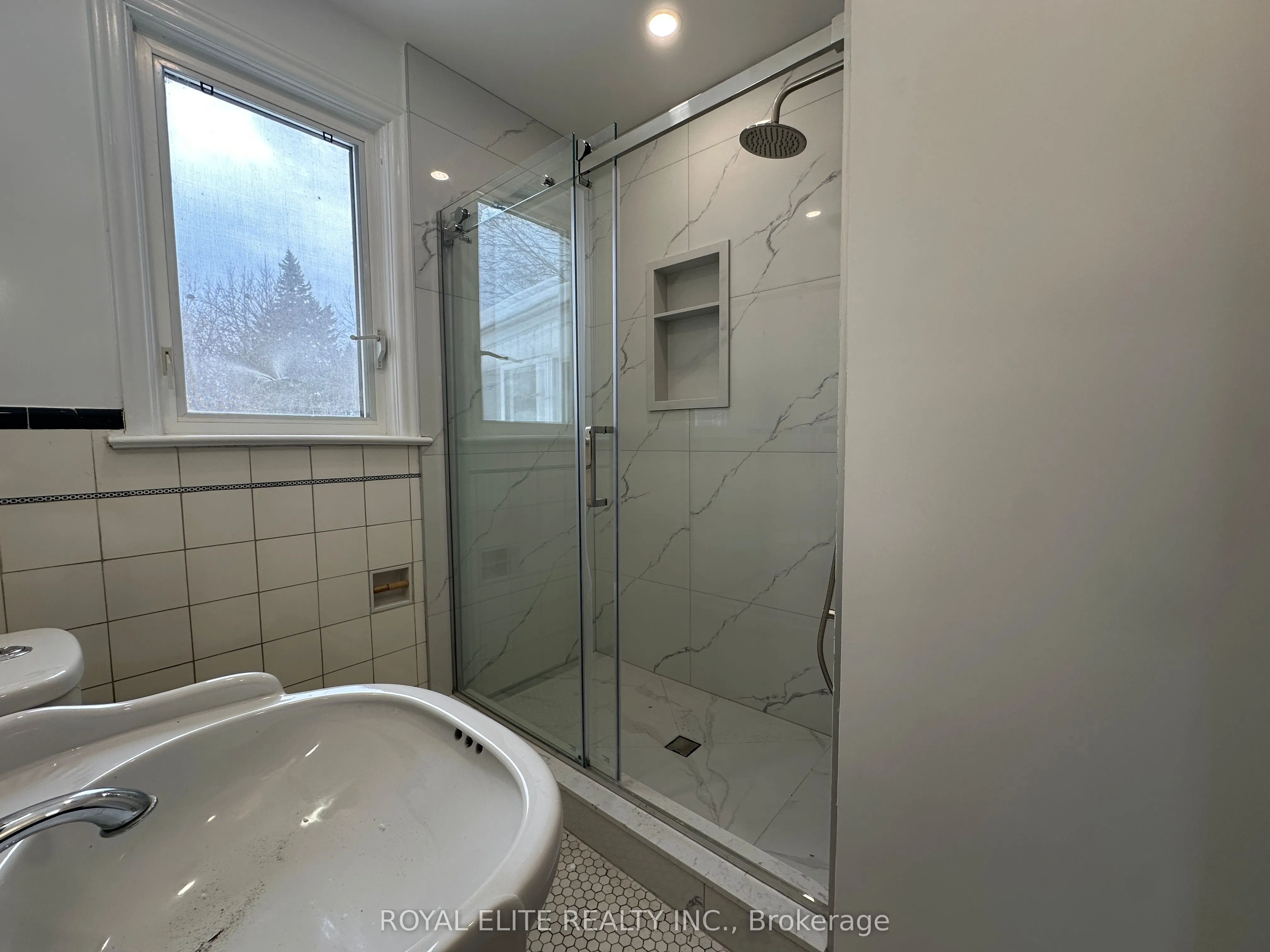 19 Montgomery Avenue, #MAIN
