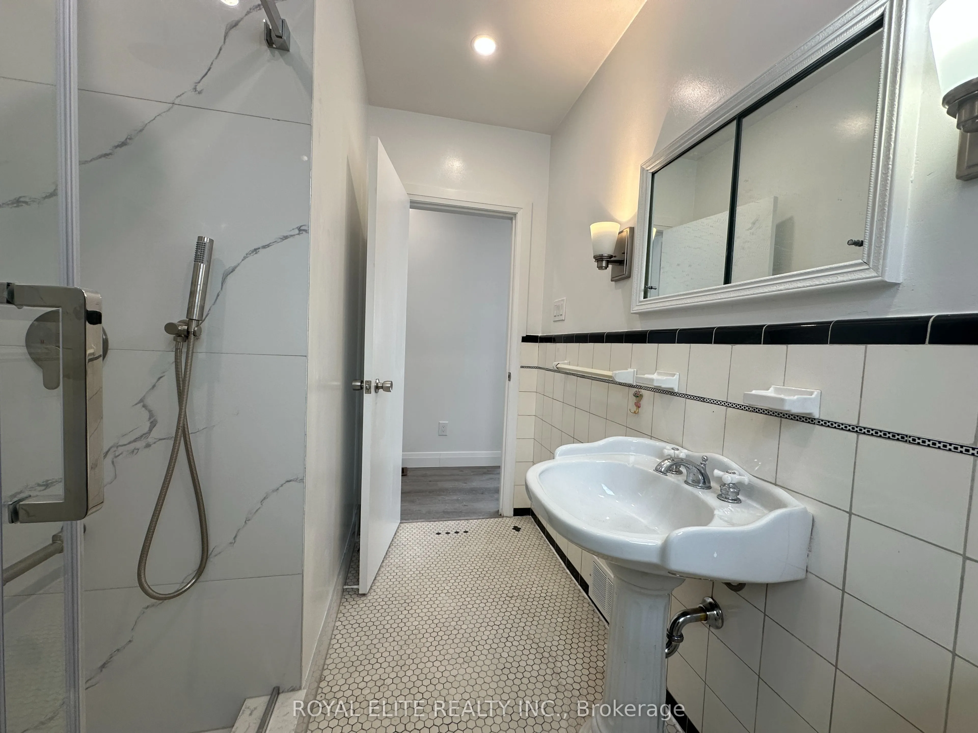 19 Montgomery Avenue, #MAIN