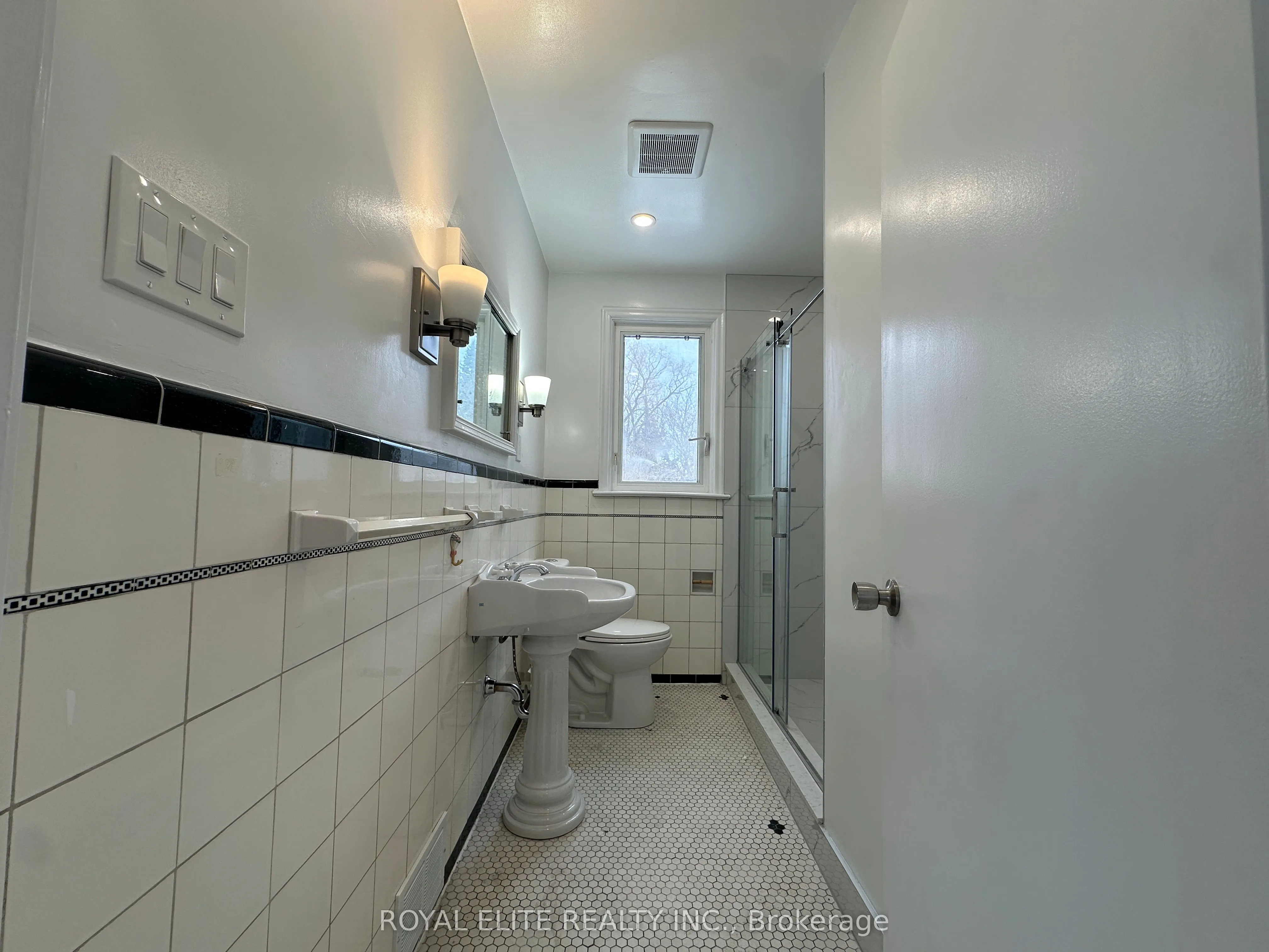 19 Montgomery Avenue, #MAIN