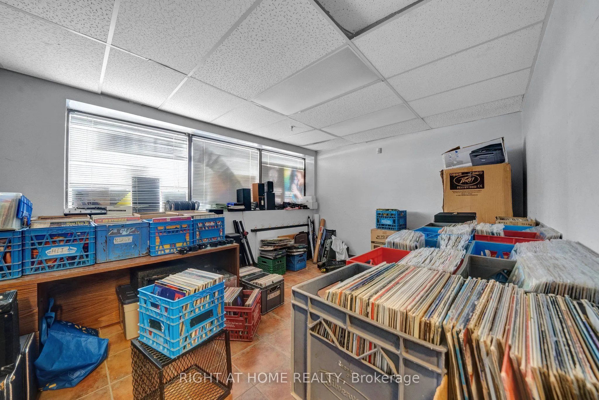 520 Westney Road S, #16