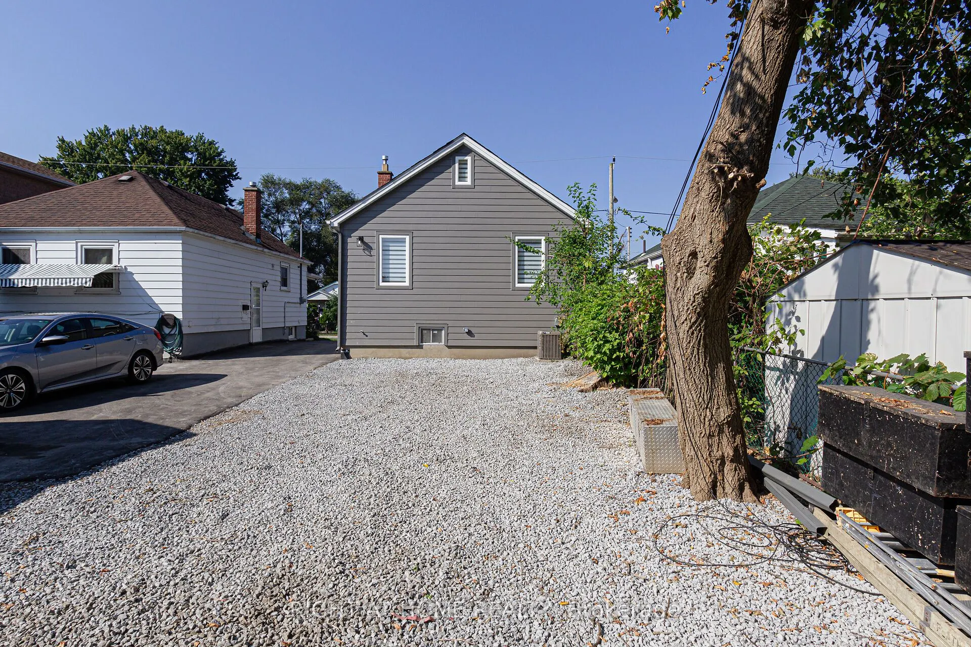 961 Victoria Park Avenue