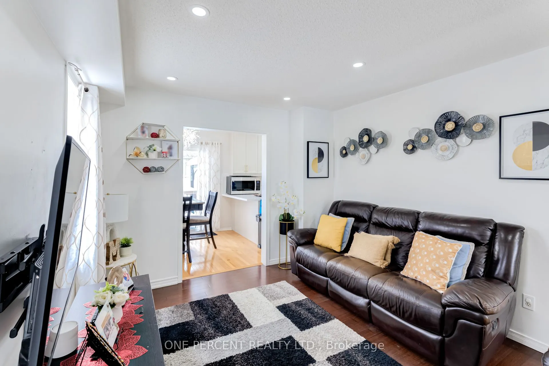 1624 Canadore Crescent
