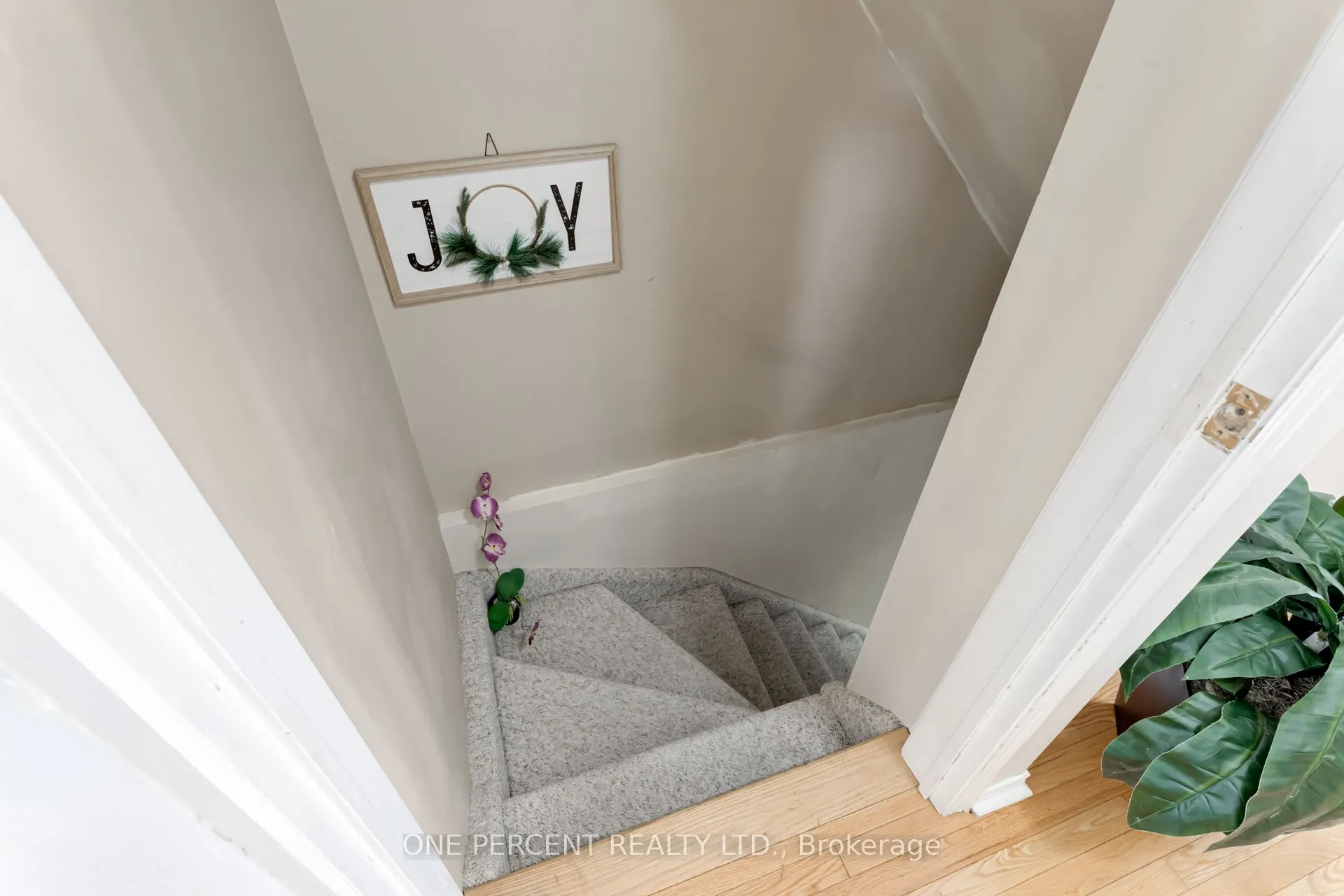 1624 Canadore Crescent