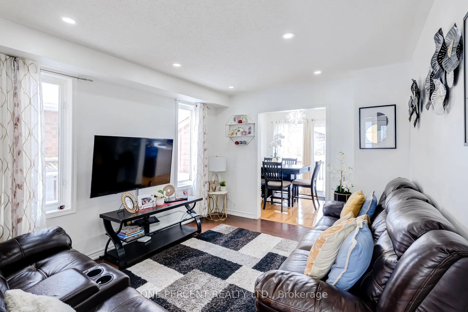 1624 Canadore Crescent