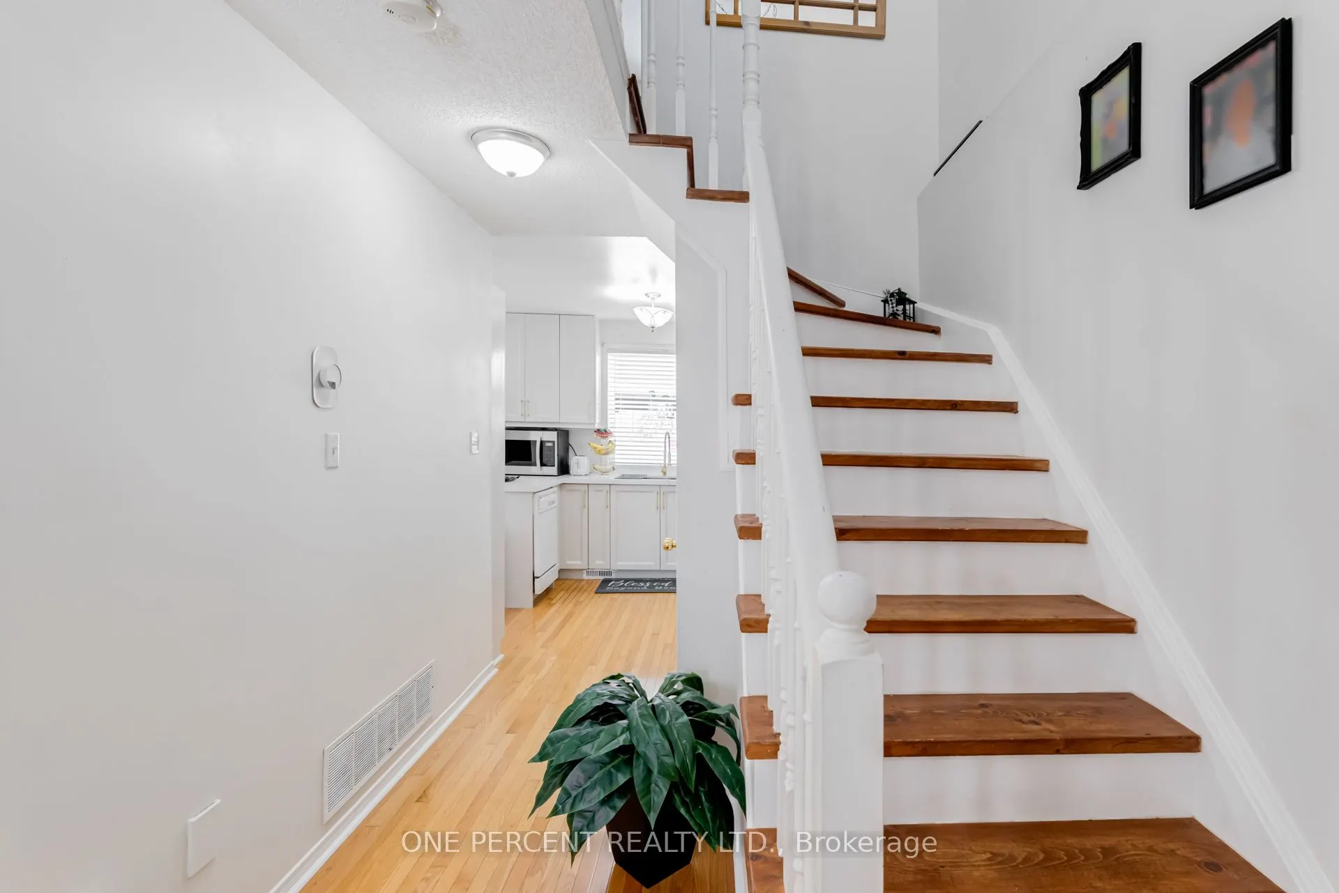 1624 Canadore Crescent