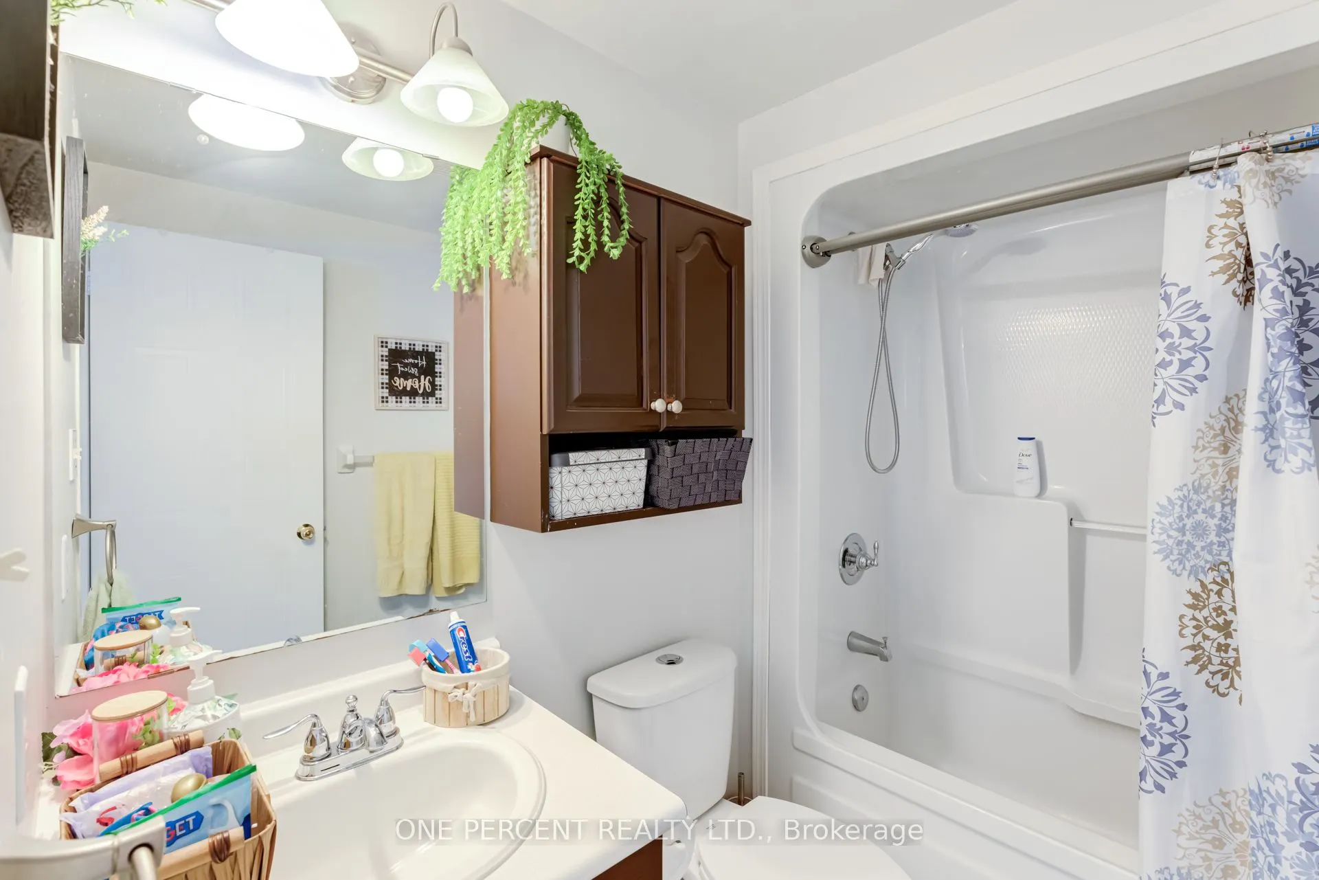1624 Canadore Crescent