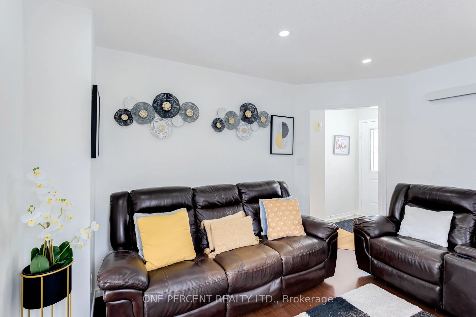 1624 Canadore Crescent