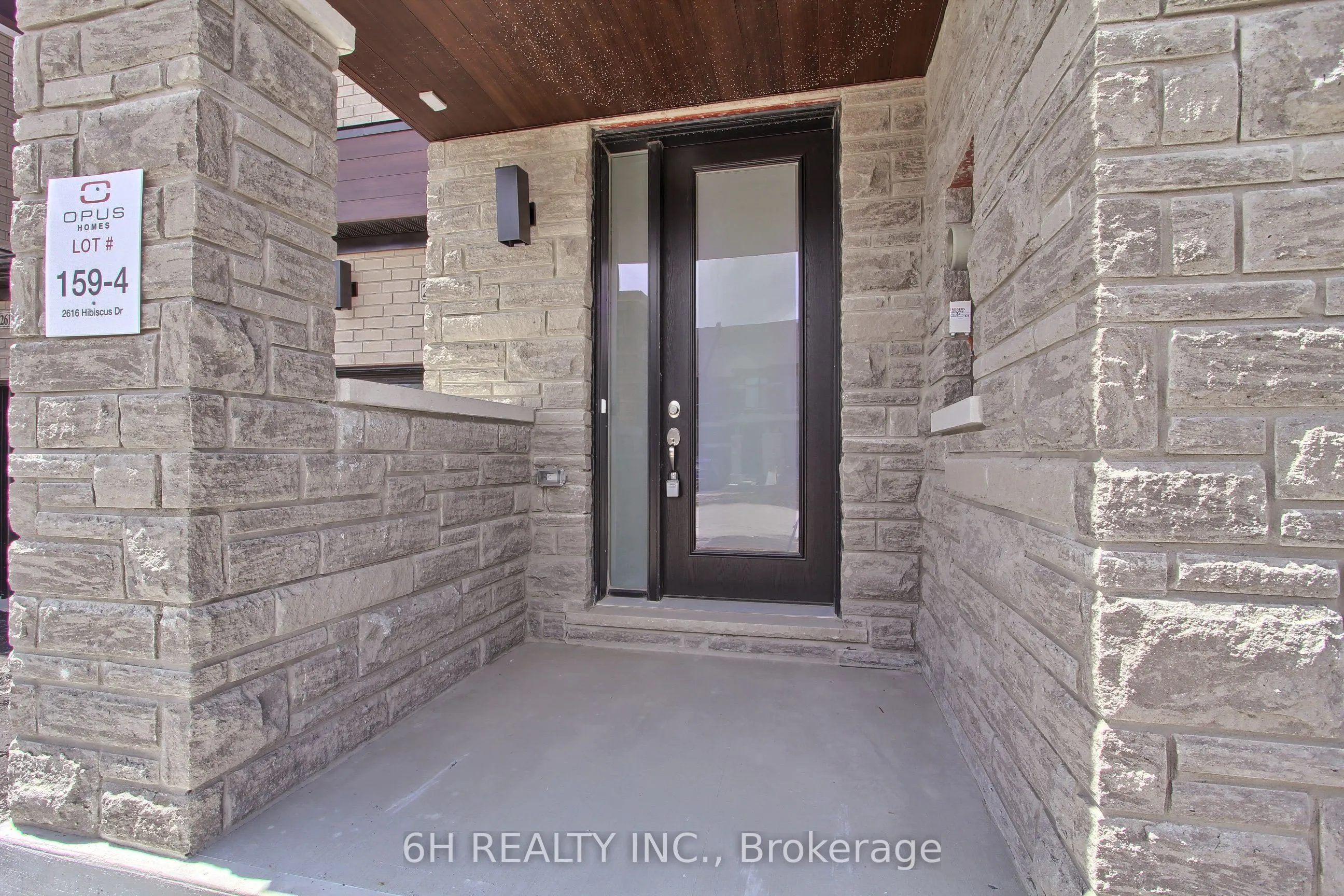 2616 Hibiscus Drive