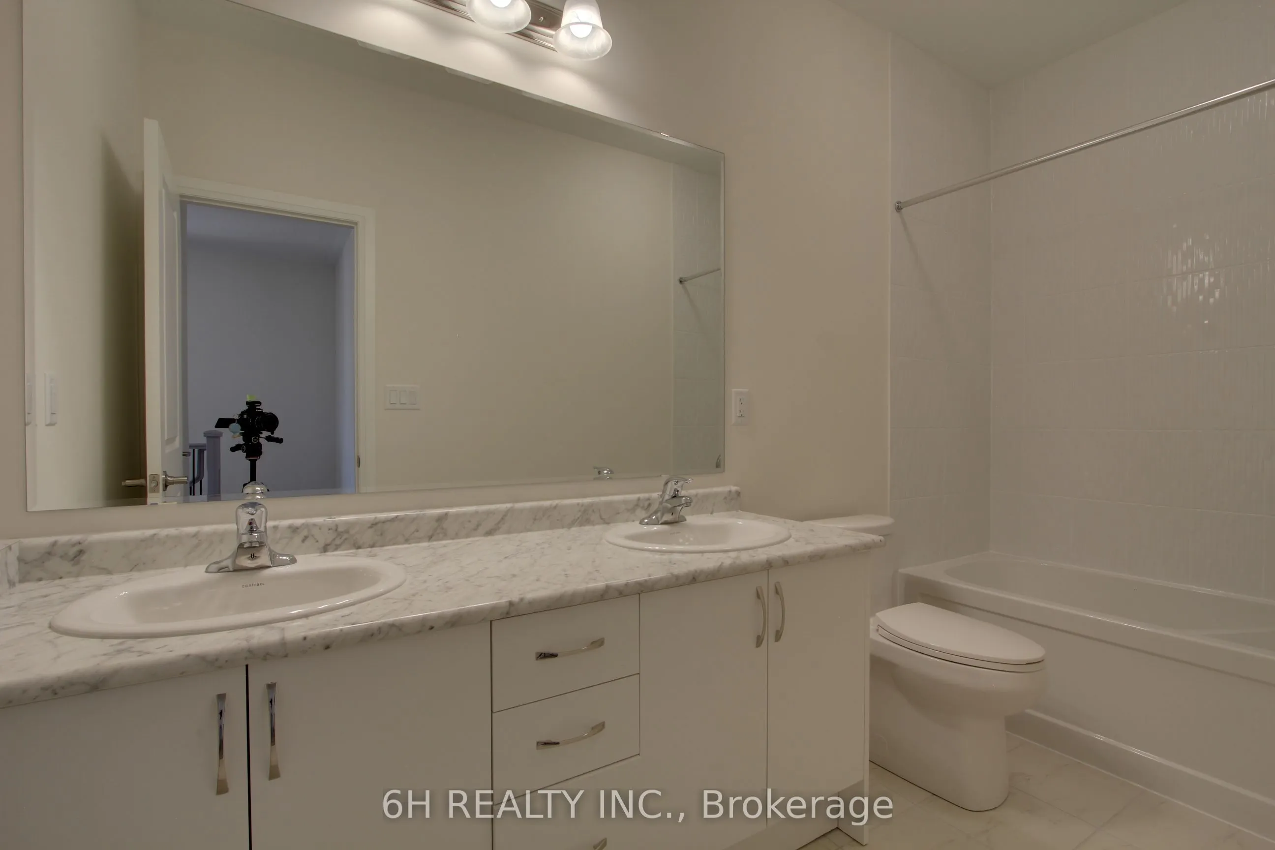 2608 Hibiscus Drive