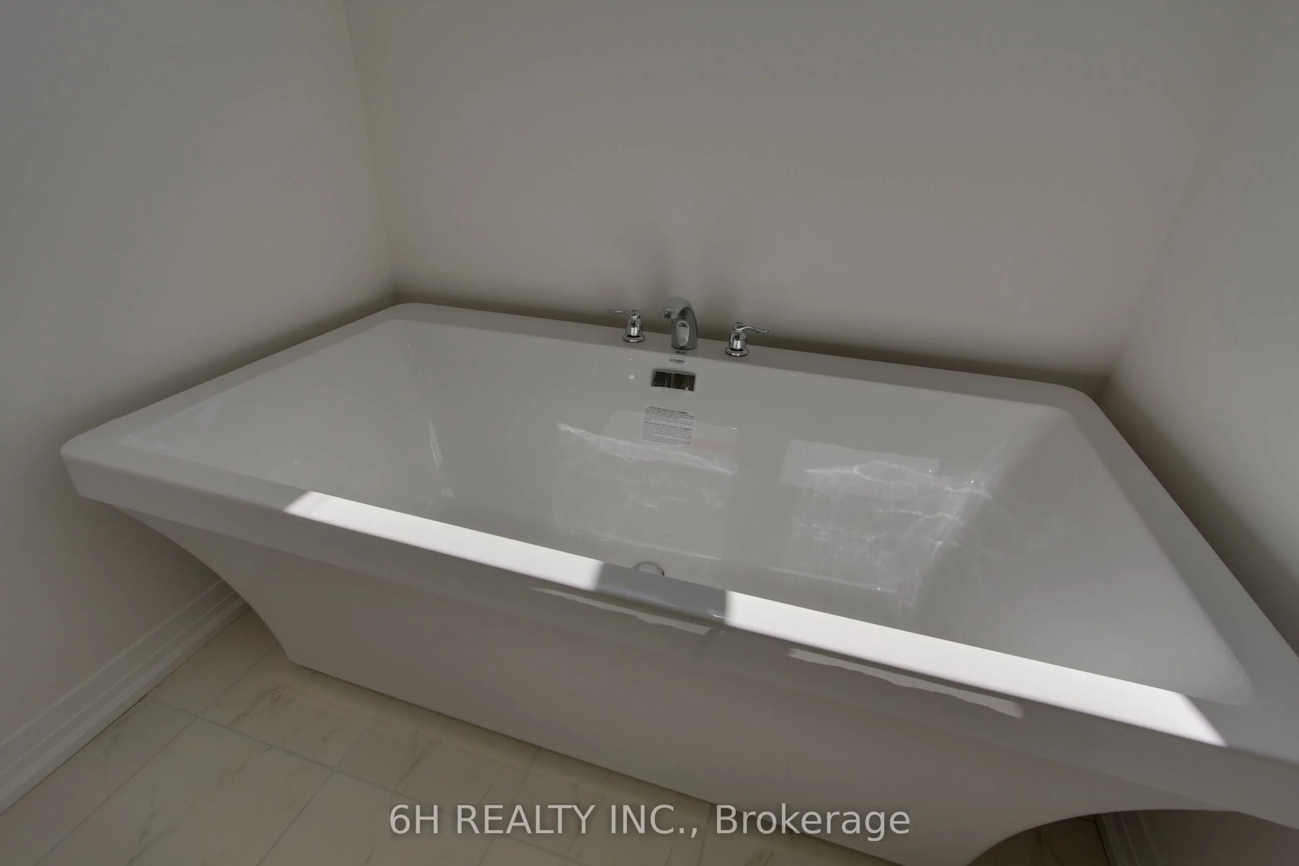 2608 Hibiscus Drive