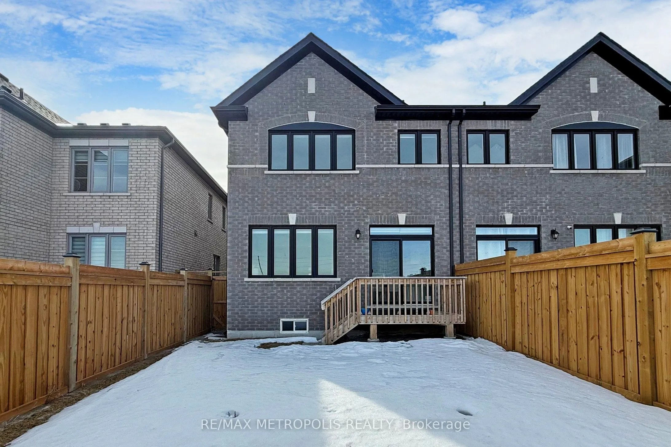 50 Peter Hogg Court