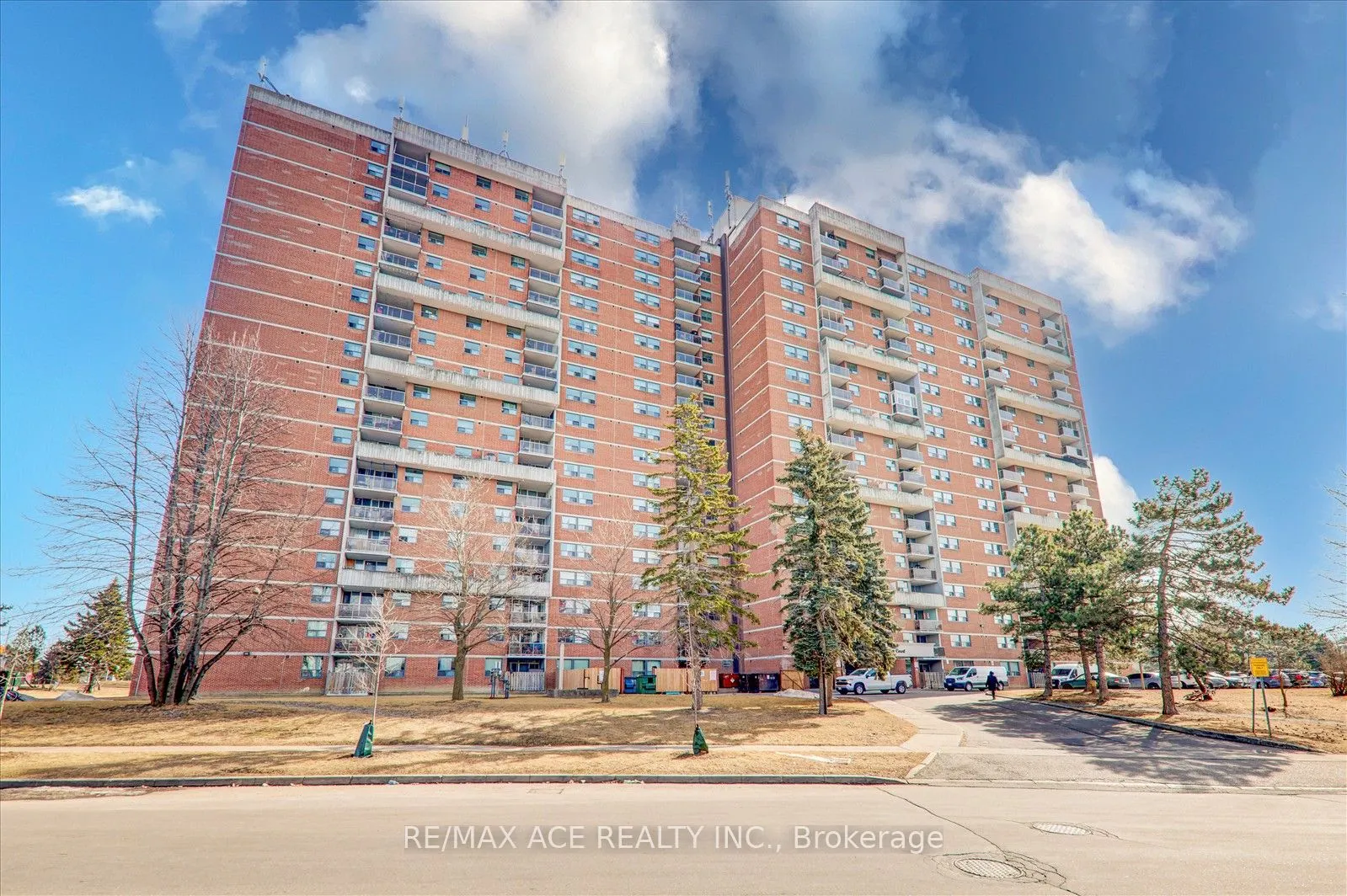 100 Wingarden Court, #605