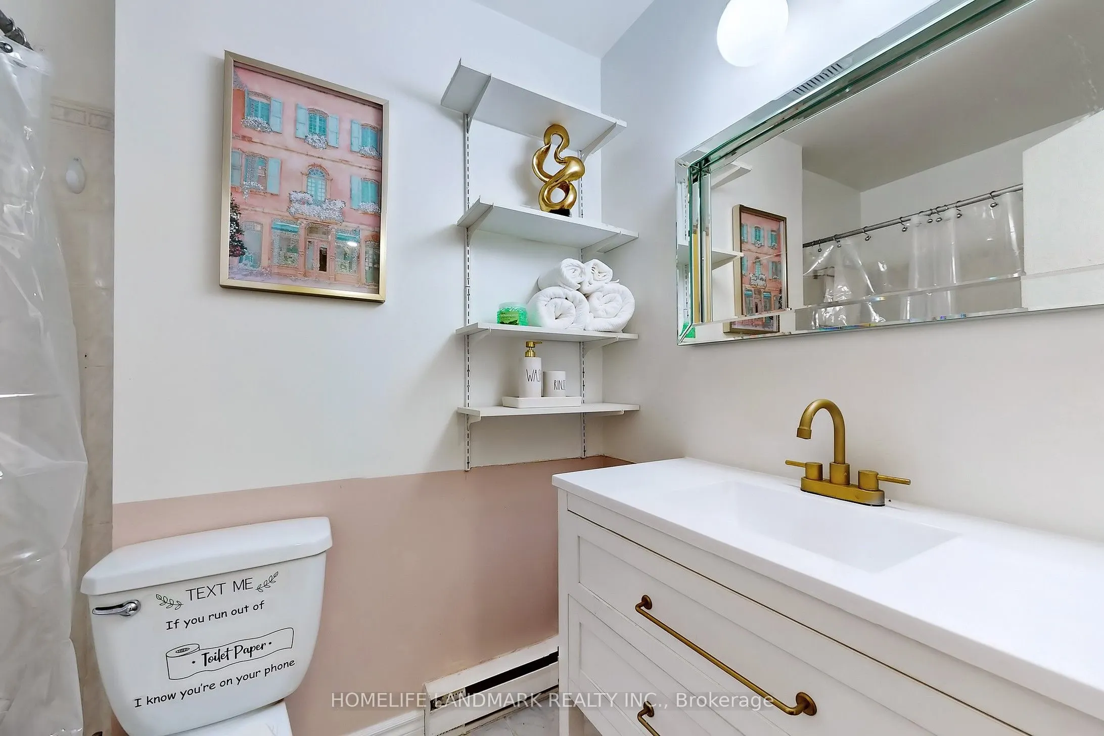 1209 Queen Street E, #82
