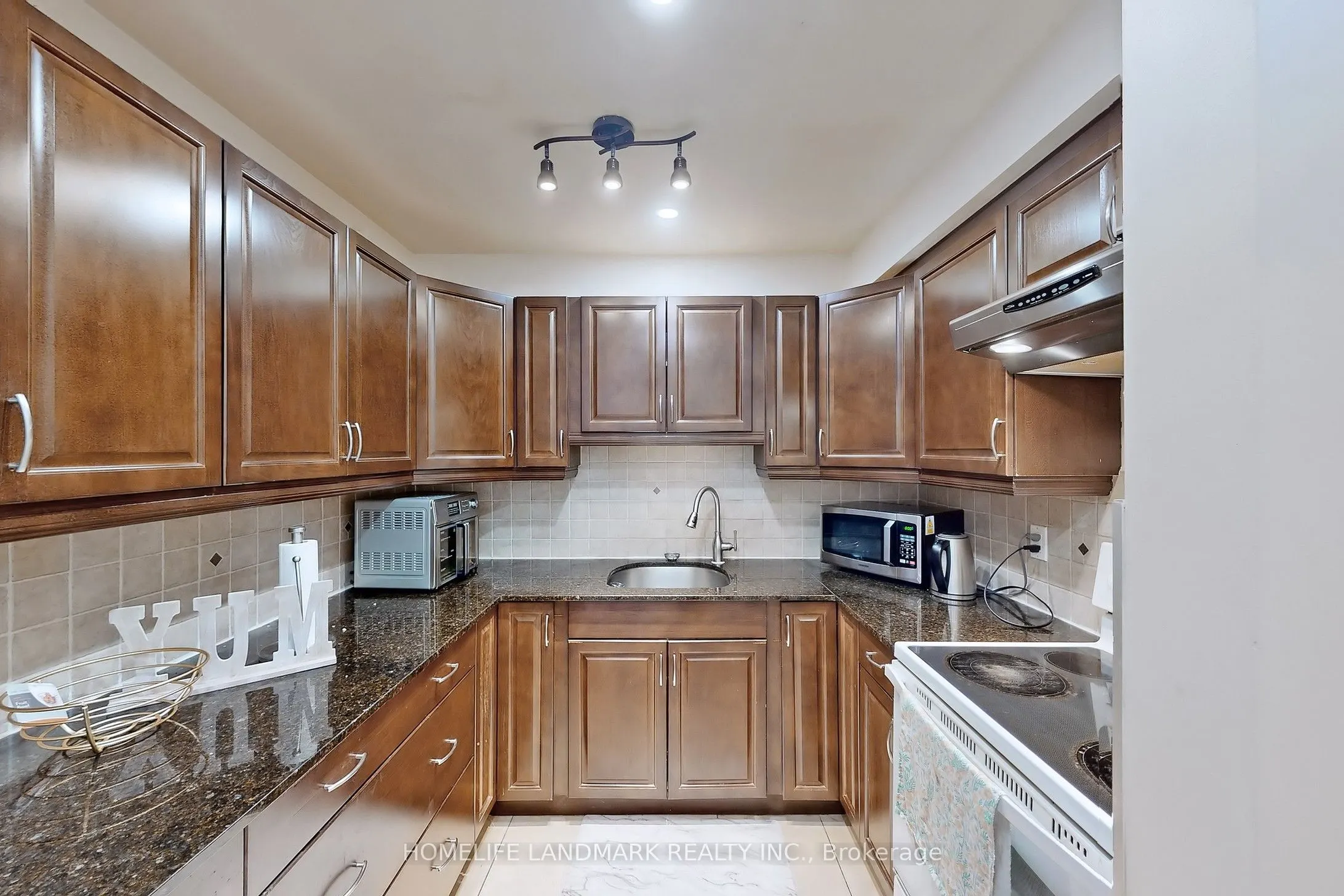 1209 Queen Street E, #82