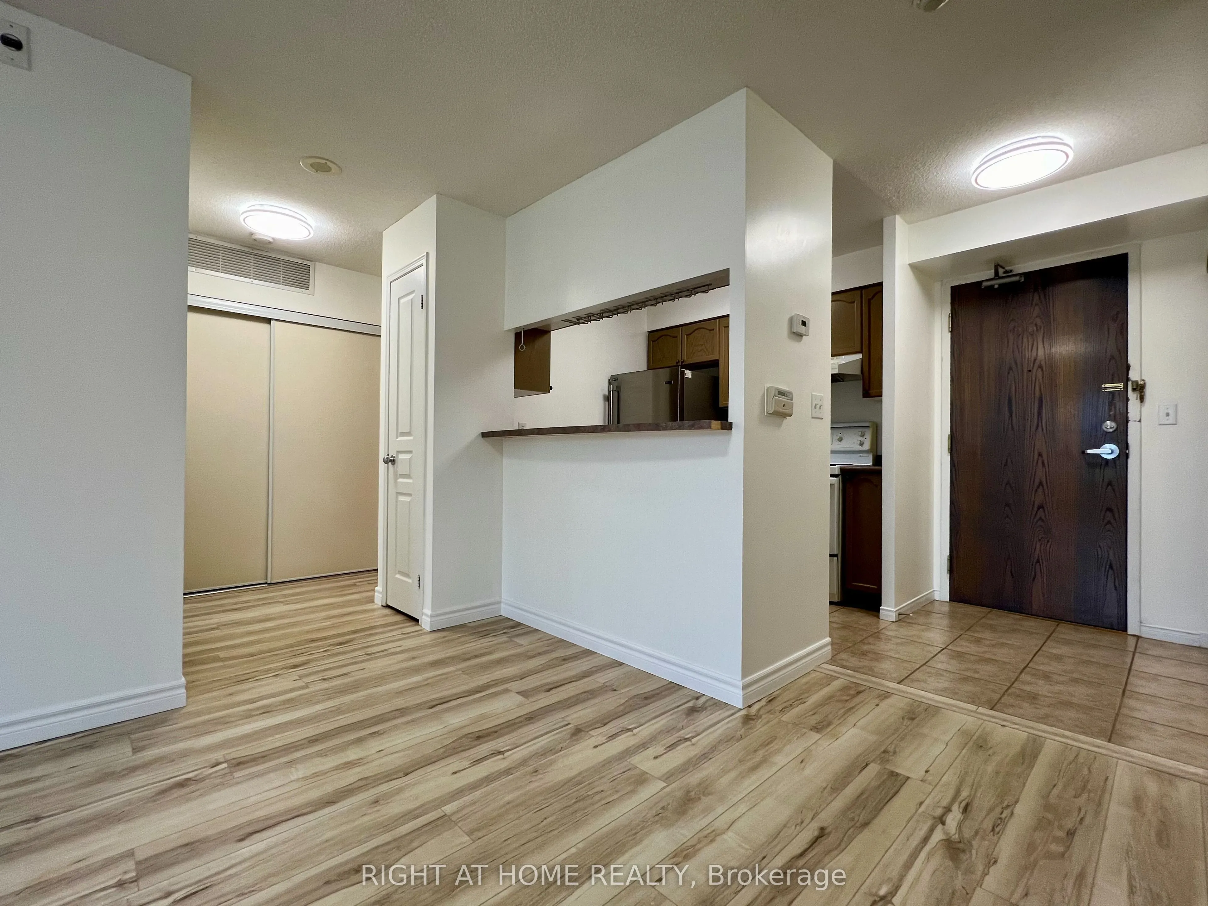 1797 Queen Street E, #305