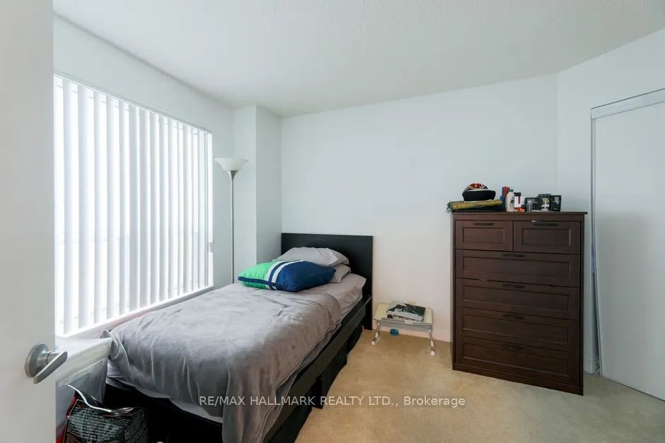 36 Lee Centre Drive, #911