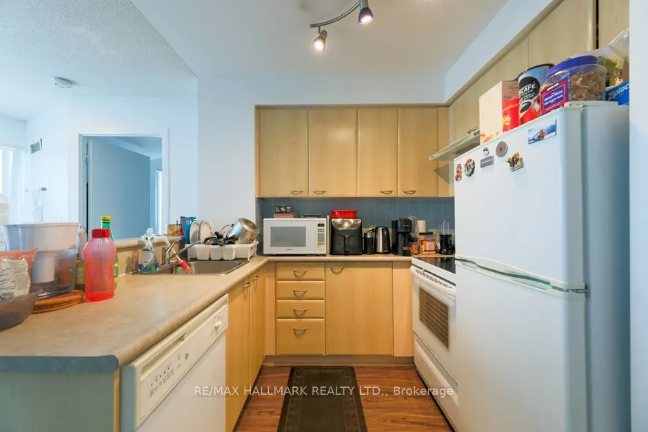 36 Lee Centre Drive, #911