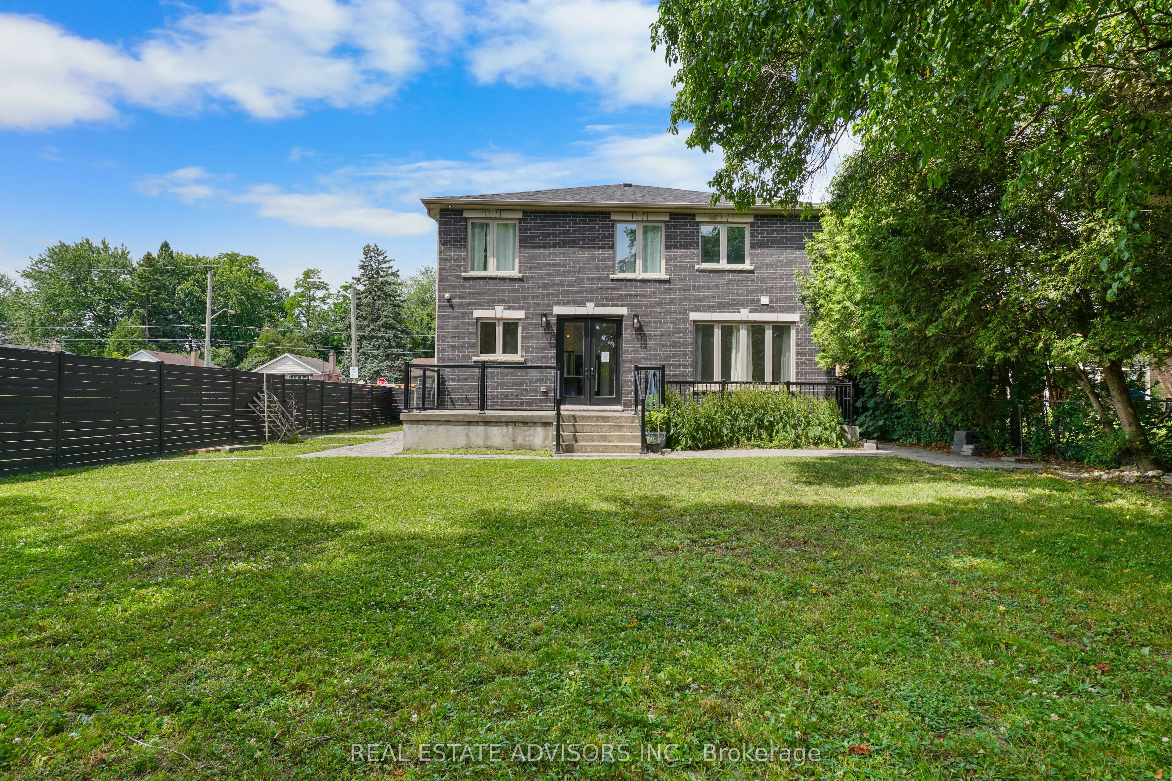 69 Fenwood Heights