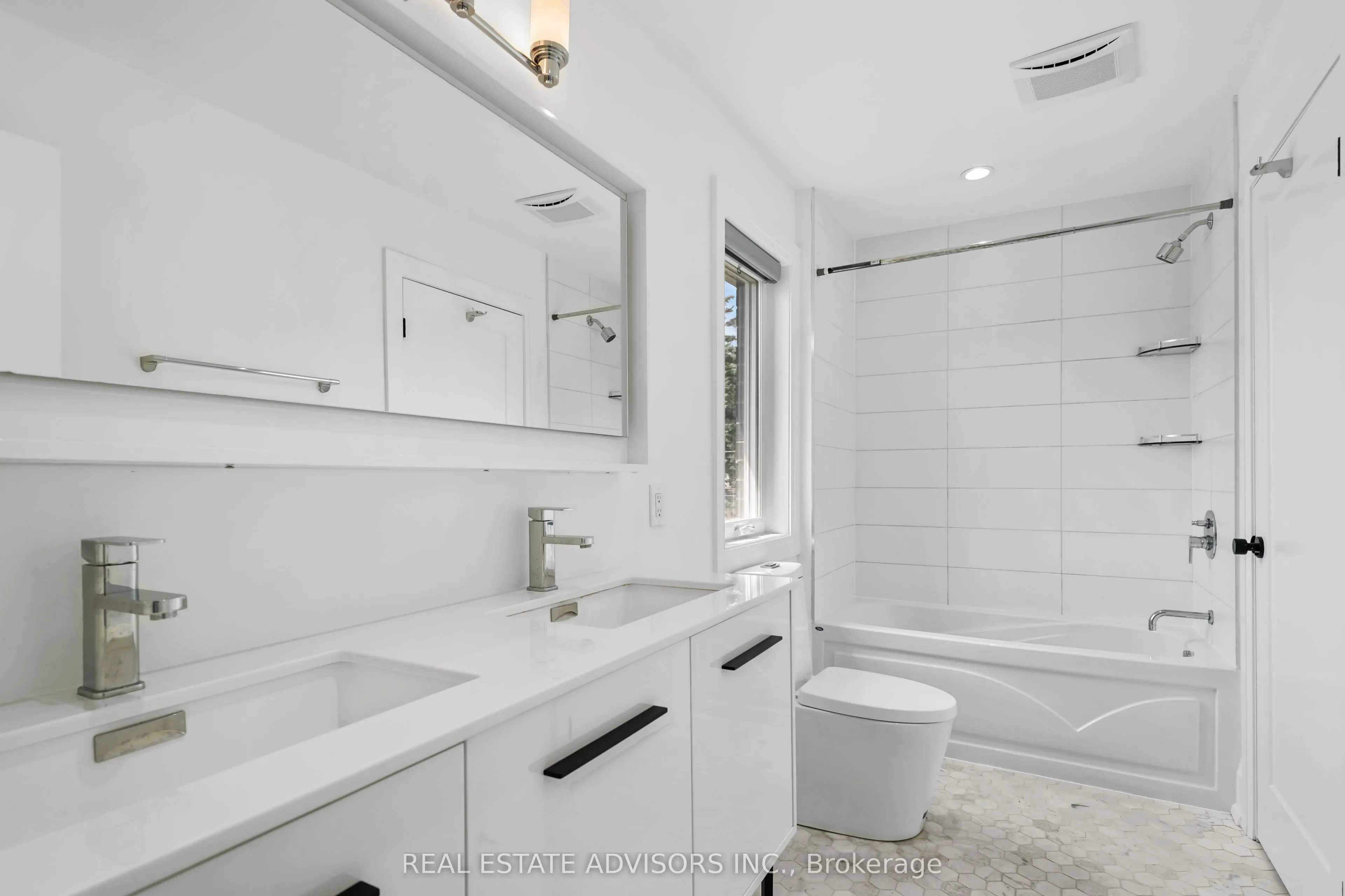 69 Fenwood Heights