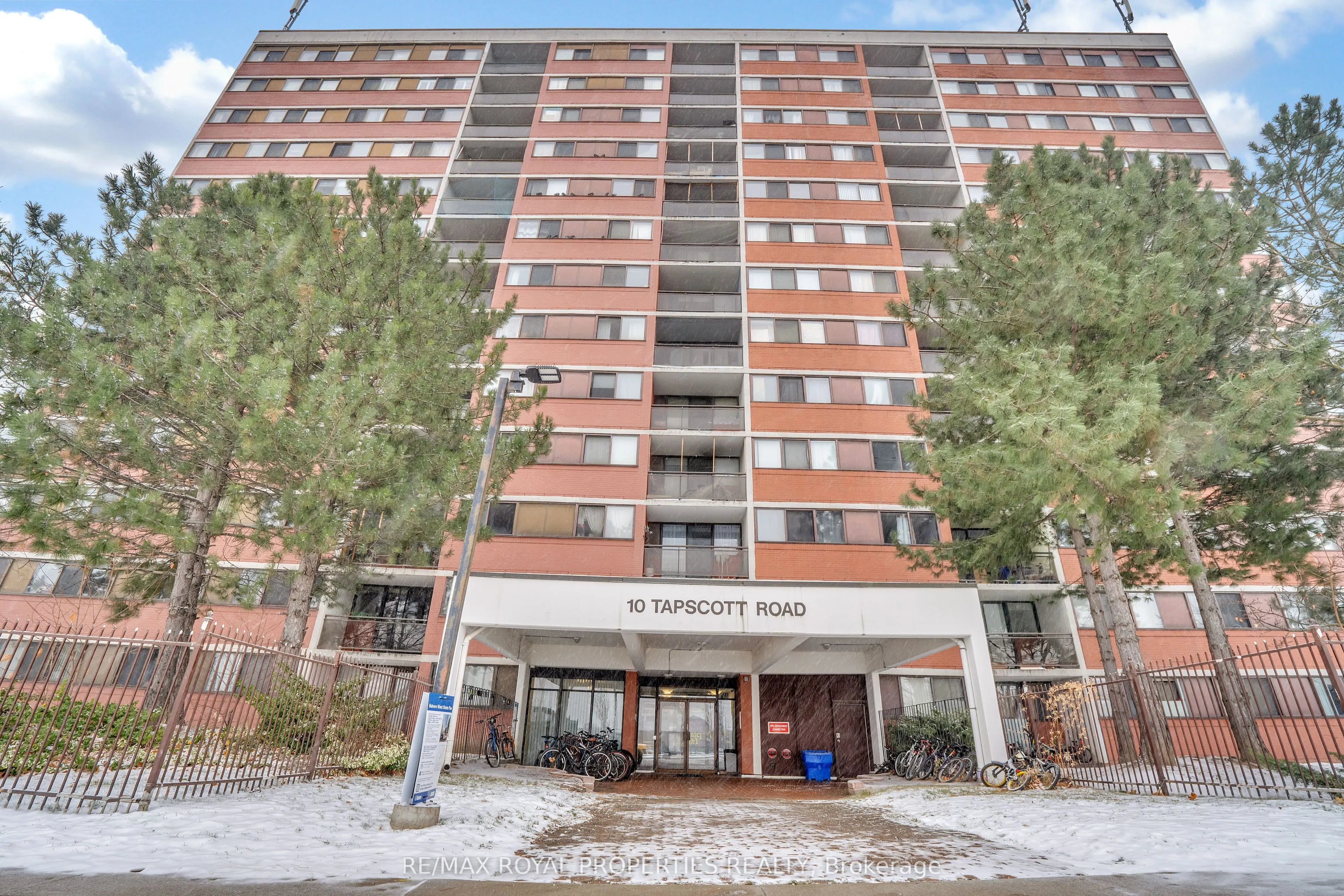 10 Tapscott Road, #903