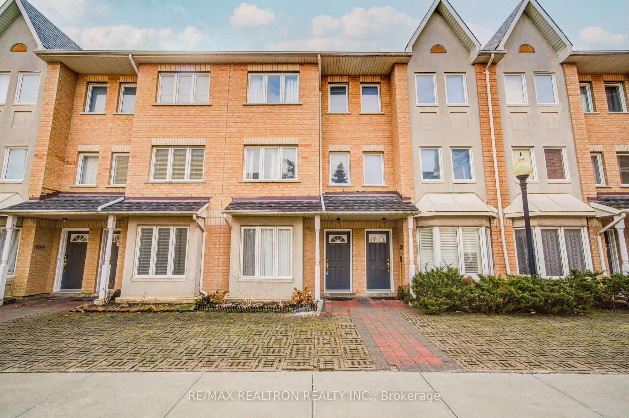 28 Rosebank Drive, #507