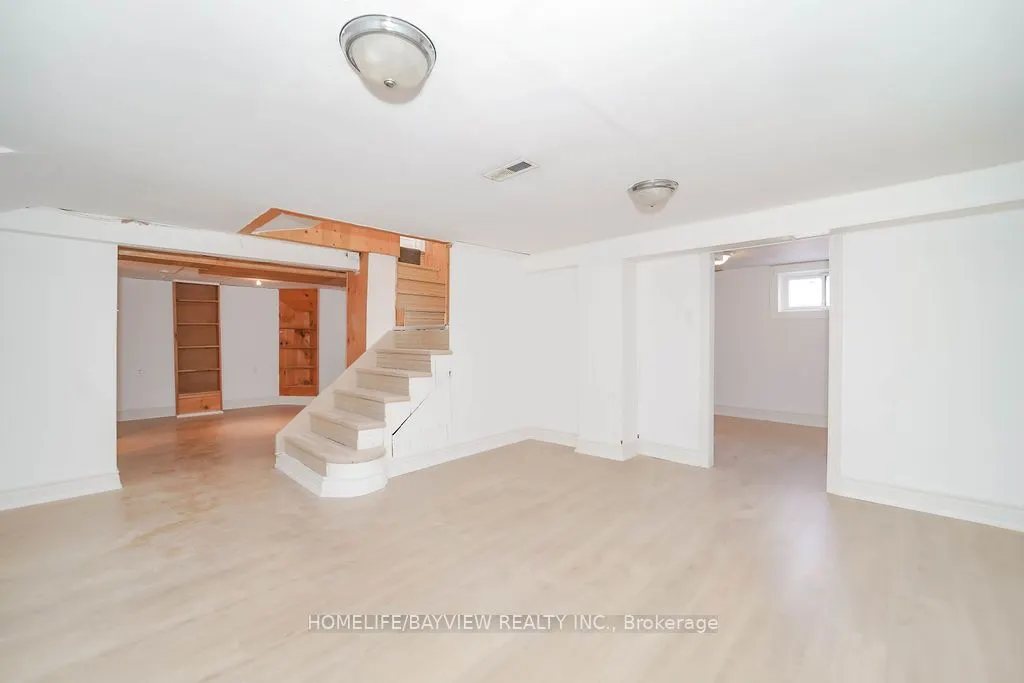 187 Park Road S