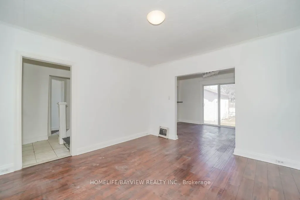187 Park Road S