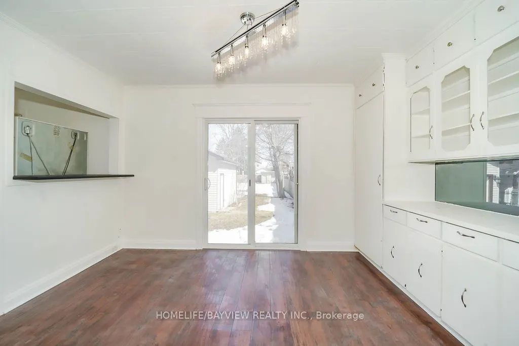 187 Park Road S