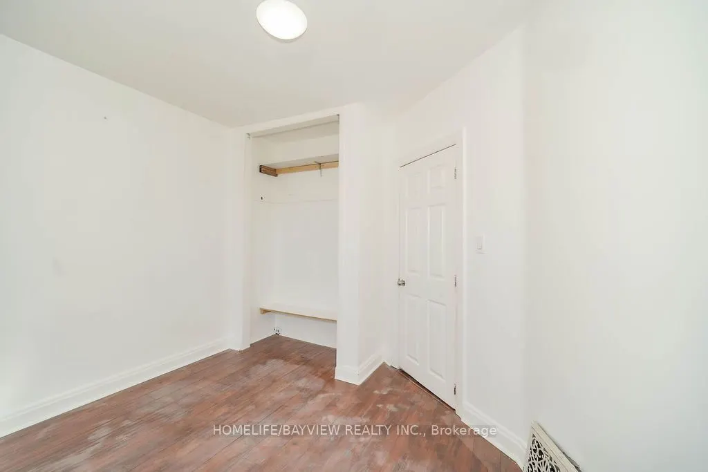 187 Park Road S