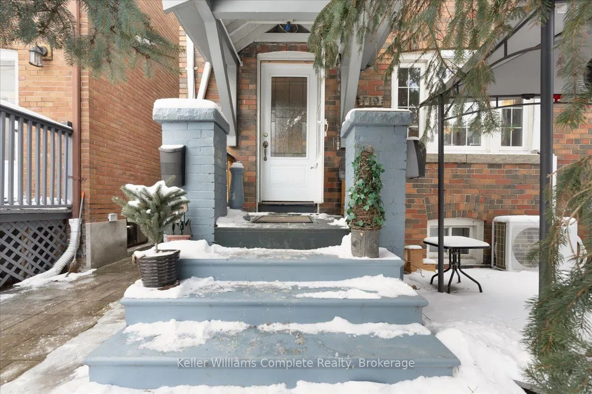 719 Kingston Road